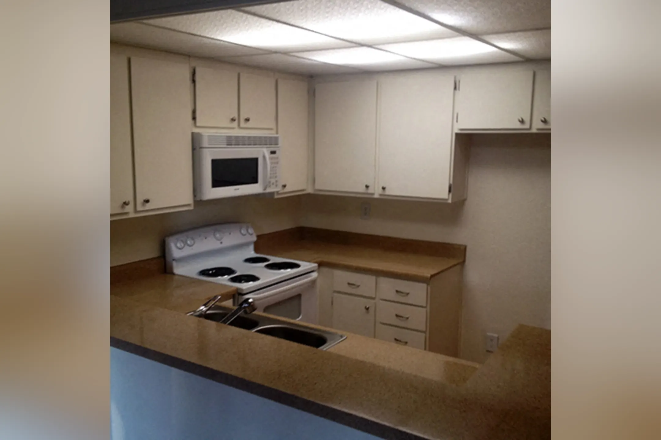 Villa del Sol Apartments Apartments Chatsworth, CA 91311