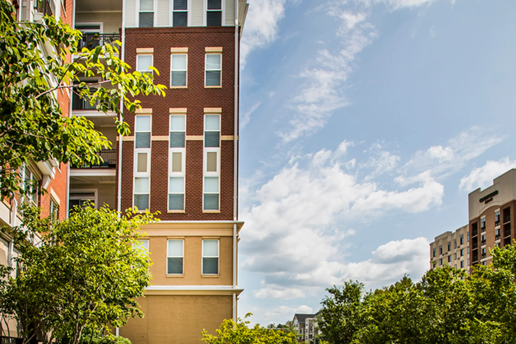 The Point at Dunn Loring Apartments Vienna, VA 22180