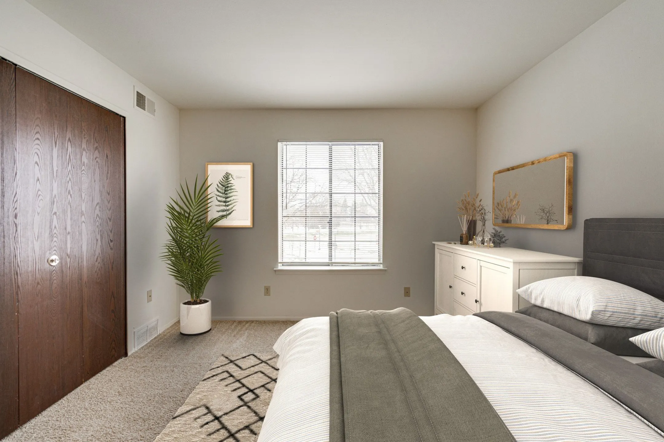 Bedroom - Fox Pointe Apartments - East Moline, IL