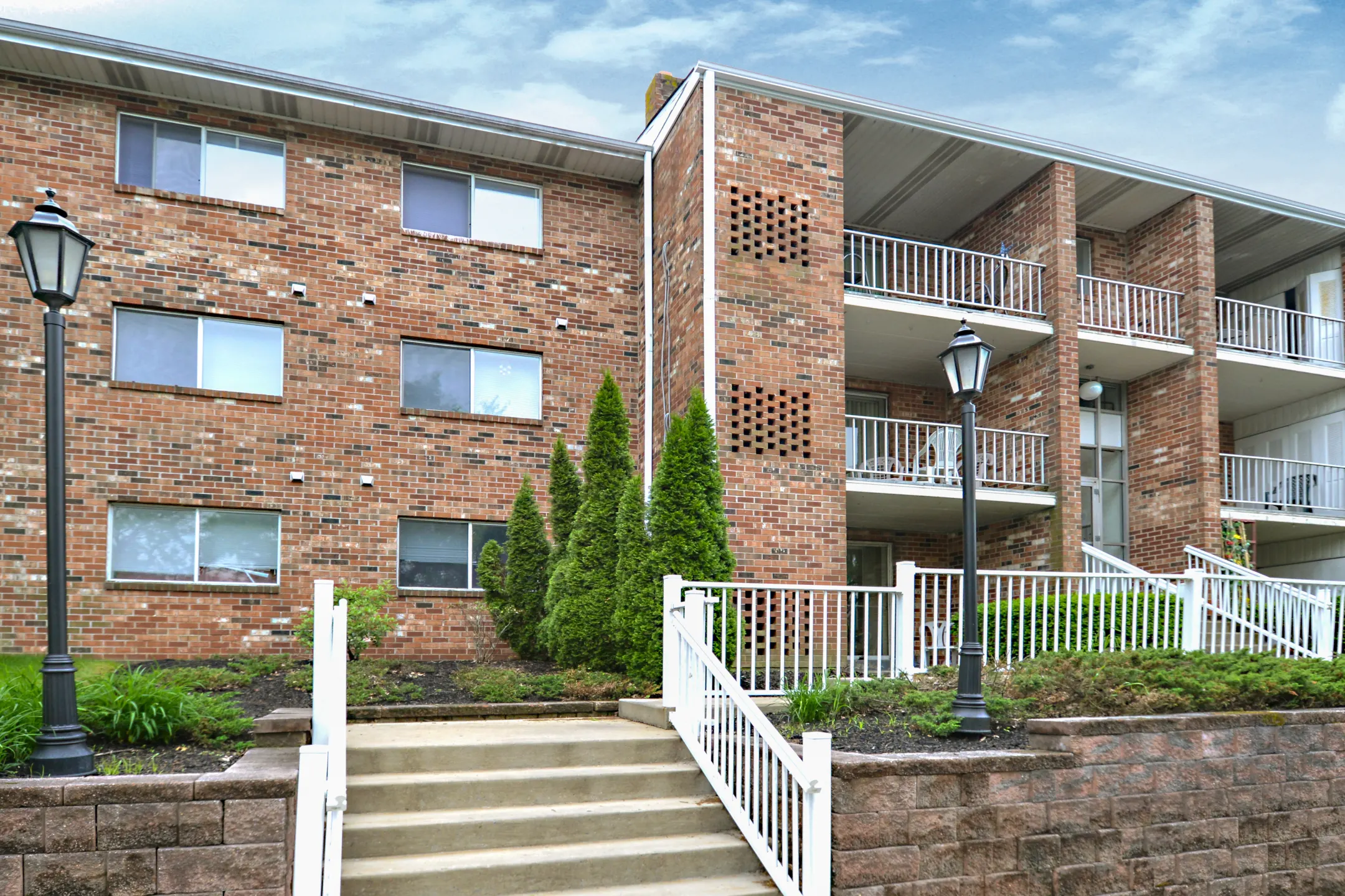 Building - Eagle Stream Apartments - Norristown, PA