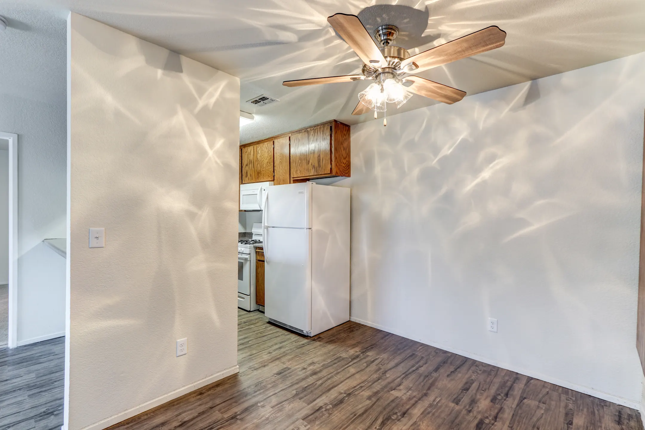 Lakeshore Meadows Apartments Lodi, CA 95242