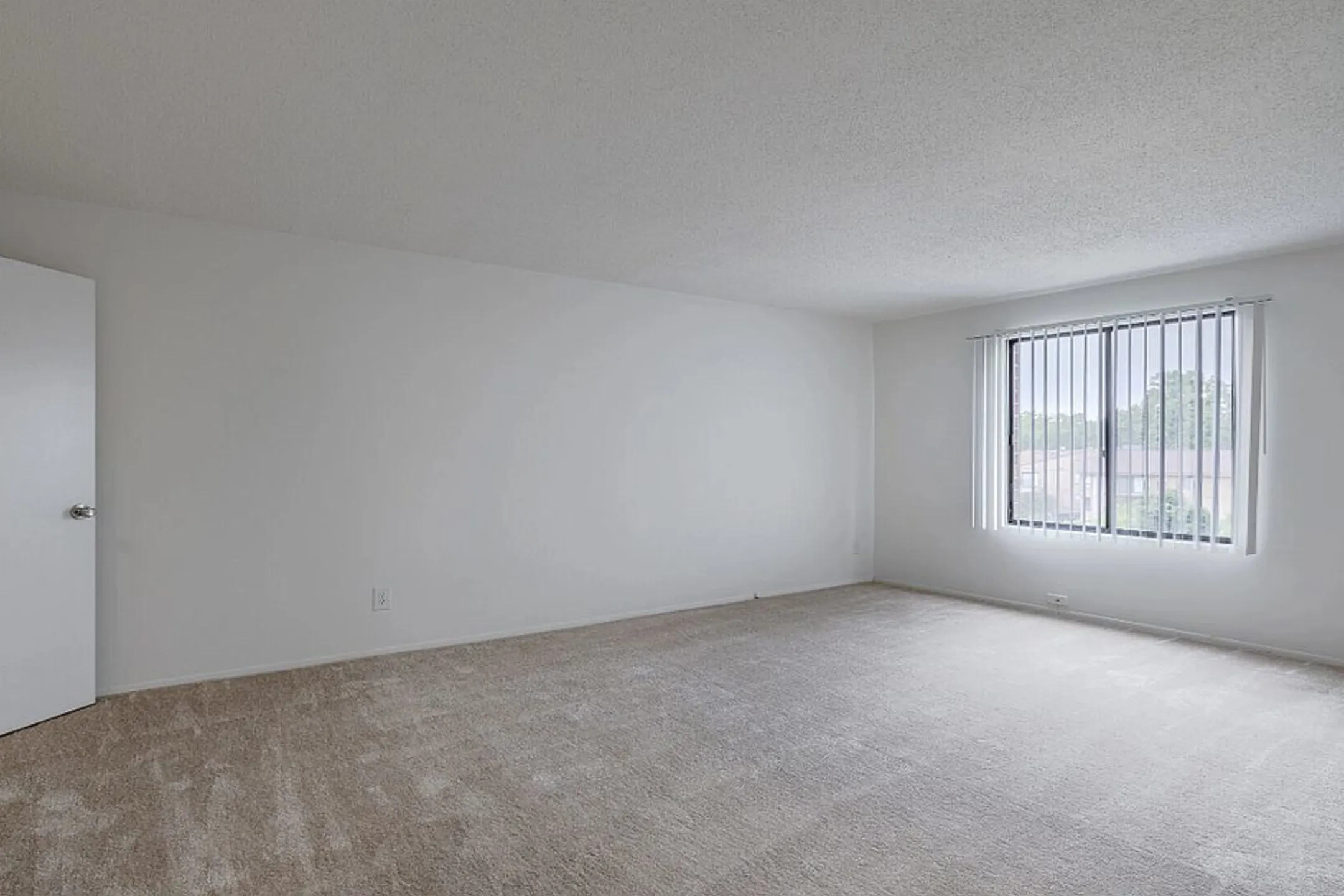 Claymoor Luxury Apartments Apartments Southfield, MI 48034