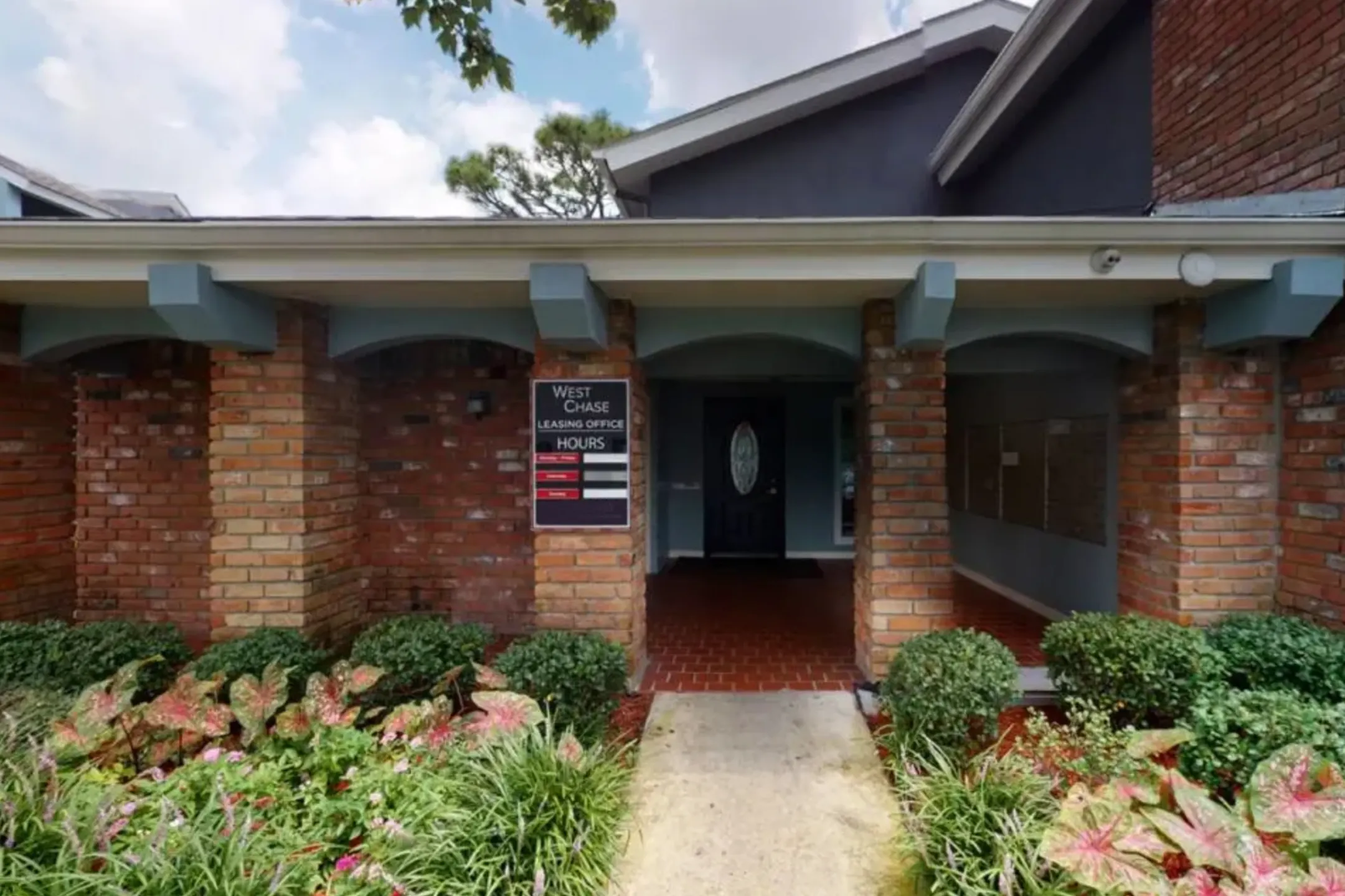 West Chase Apartments 1013 Manhattan Blvd Harvey, LA Apartments for