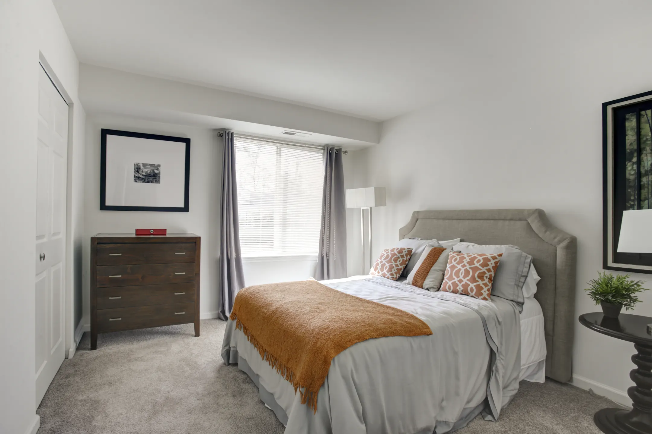 Bedroom - Annapolis Roads Apartments - Annapolis, MD