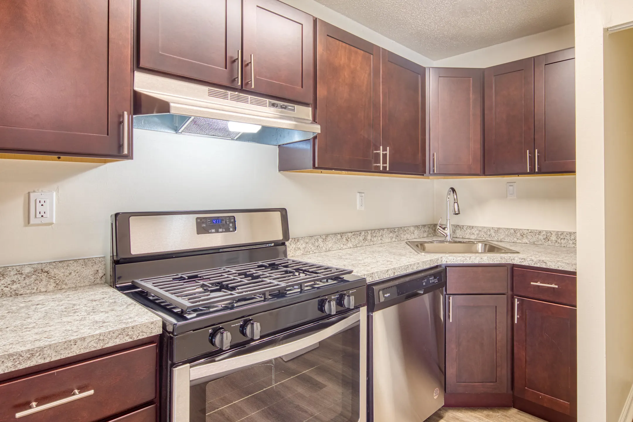 Peninsula Grove Apartments Apartments Hampton, VA 23666