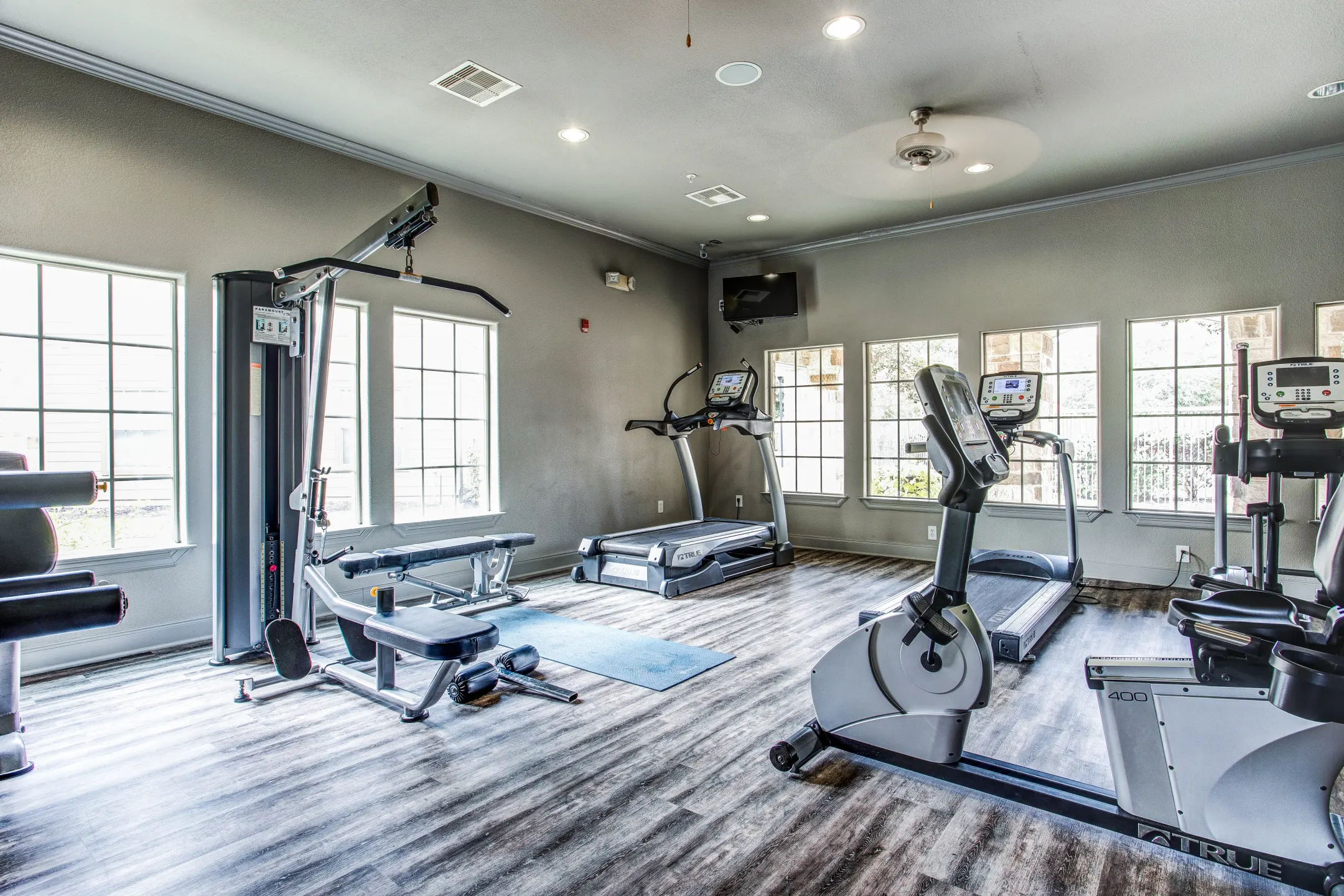 Fitness Weight Room - Lookout Hollow Apartments - Selma, TX