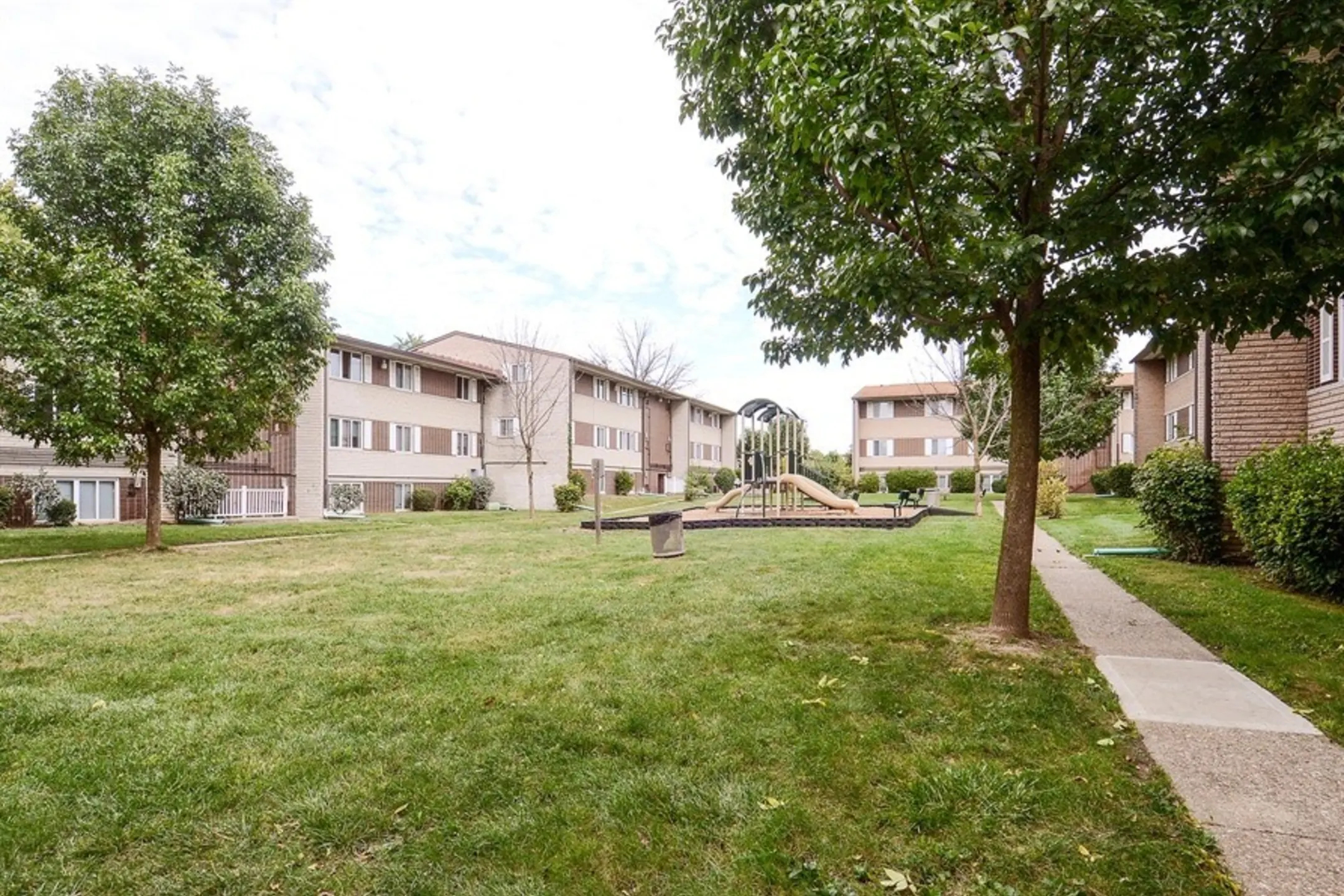 The Life at Northwest Gardens Apartments Indianapolis, IN 46254