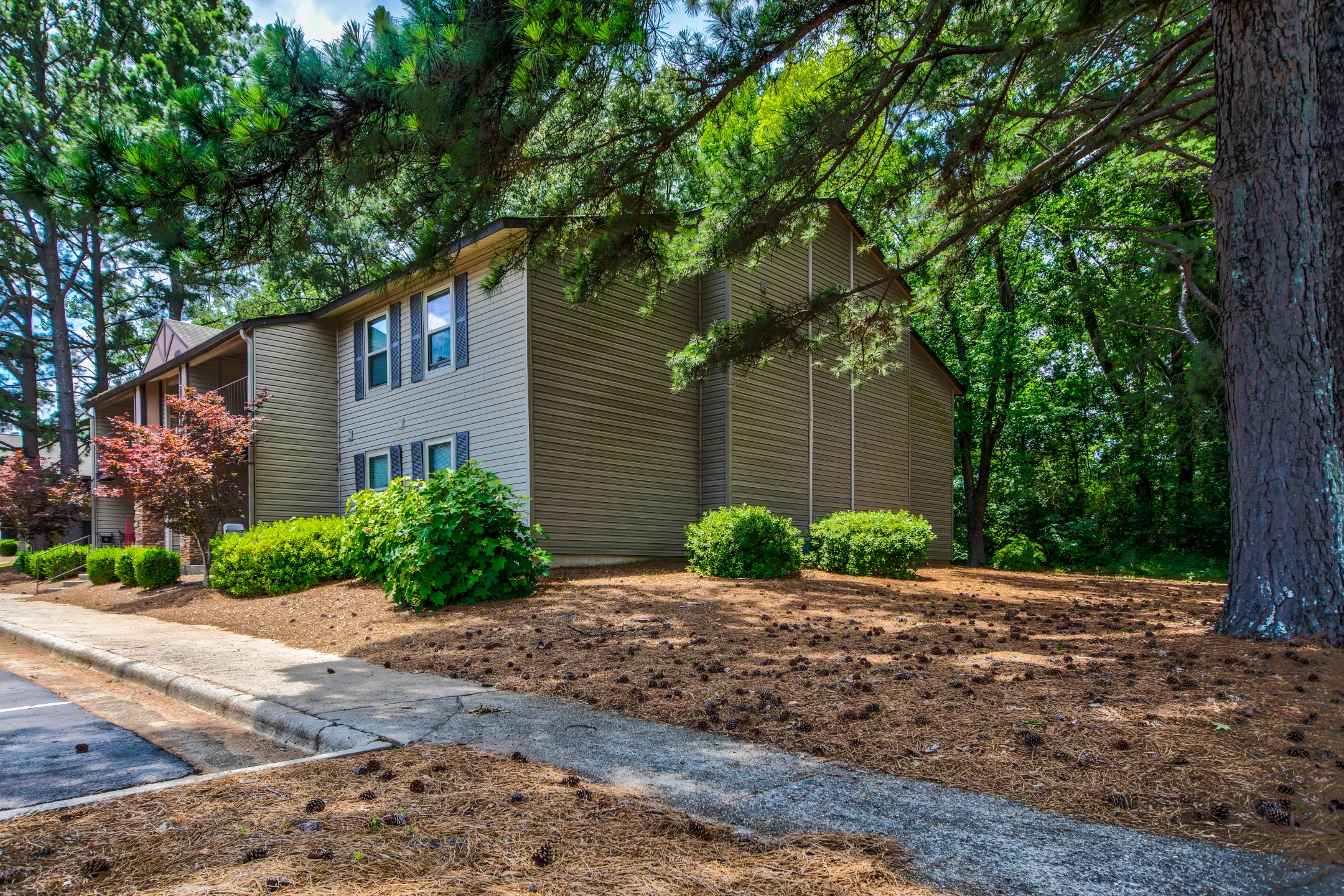 The Woodlands Apartment Homes Apartments Florence, AL 35630