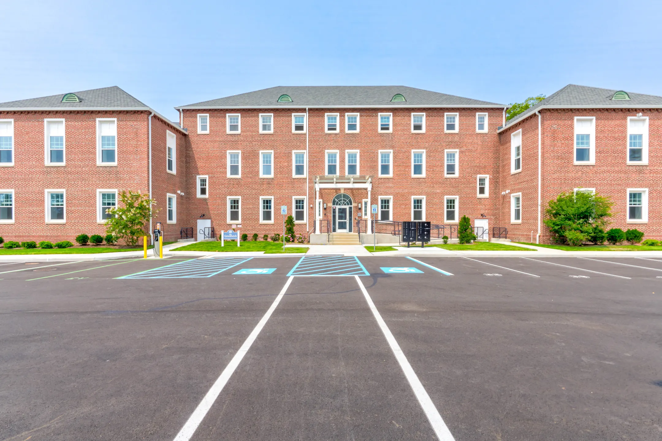 The Belmont at Eastview Apartments Central Islip, NY 11722
