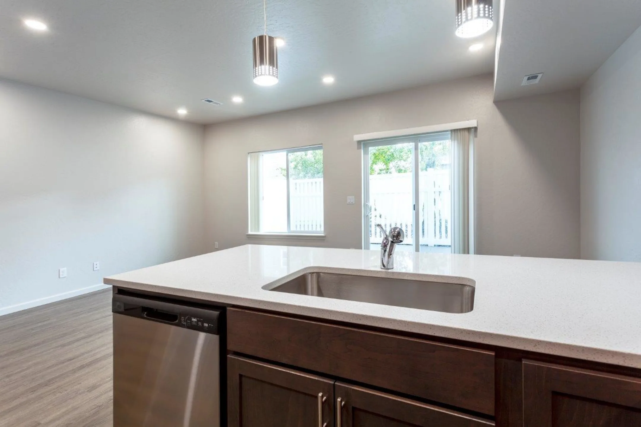 Kitchen - Prairie Pointe Apartments and Townhomes - Coeur D Alene, ID