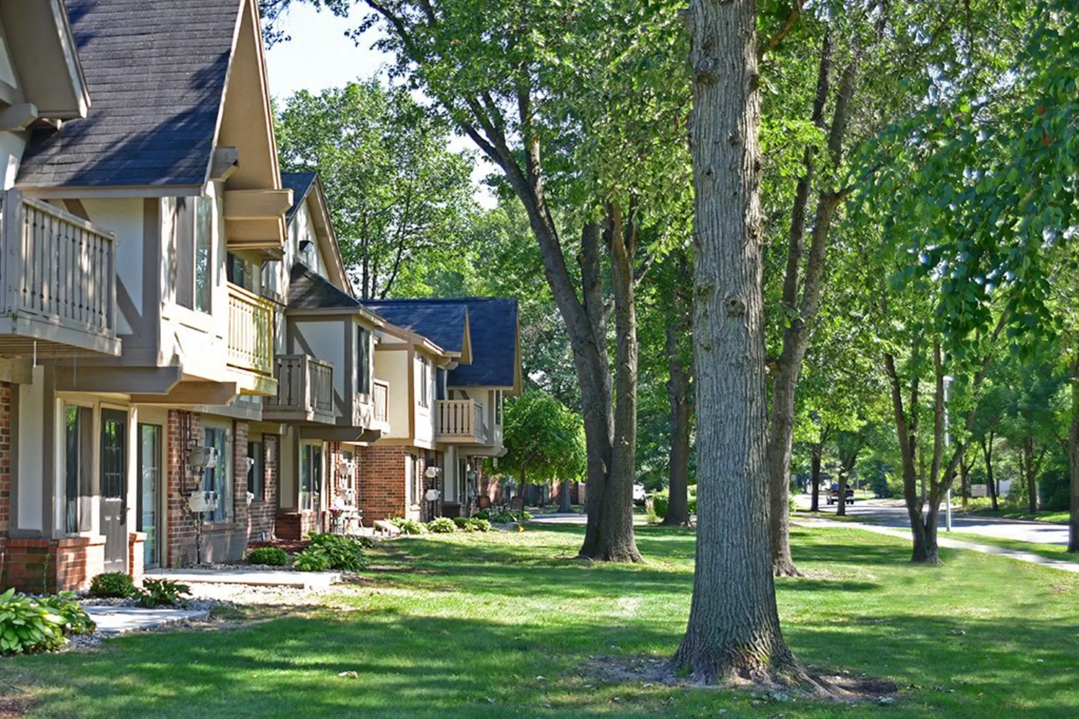 Woodland Place Apartments Apartments Midland, MI 48640