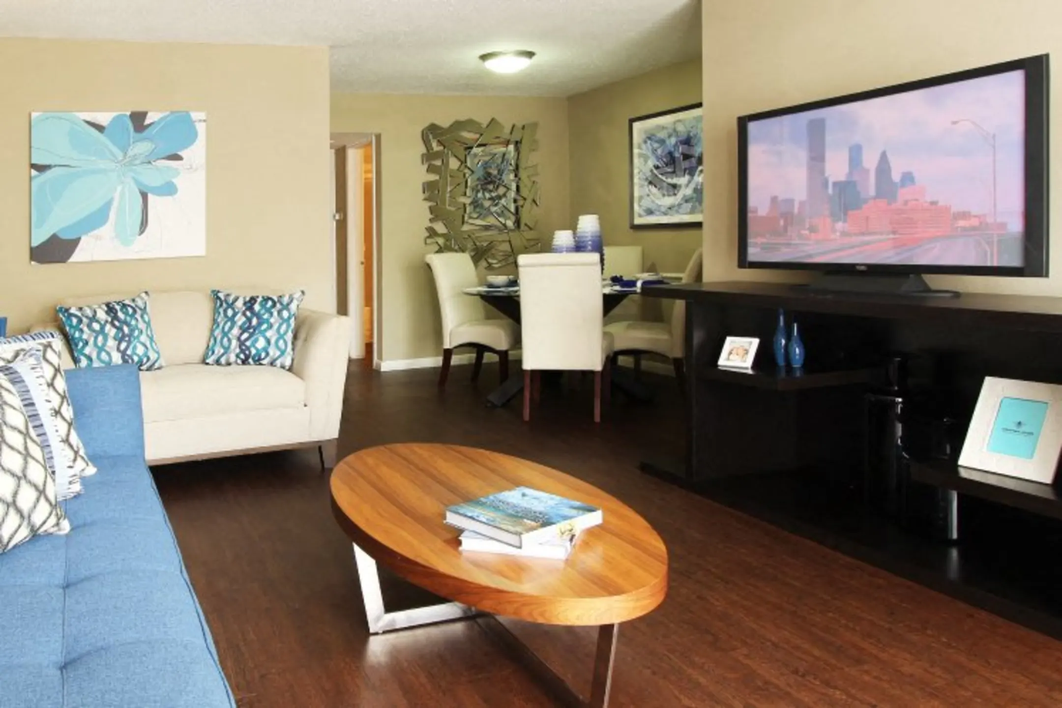 Living Room - Briarwood Apartments - Houston, TX