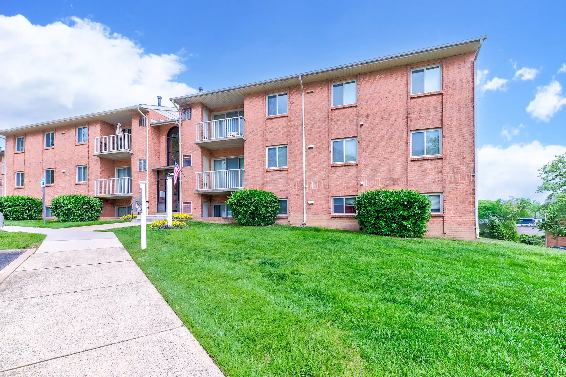 Lawyers Hill Apartments 7234 Montgomery Rd Elkridge, MD Apartments