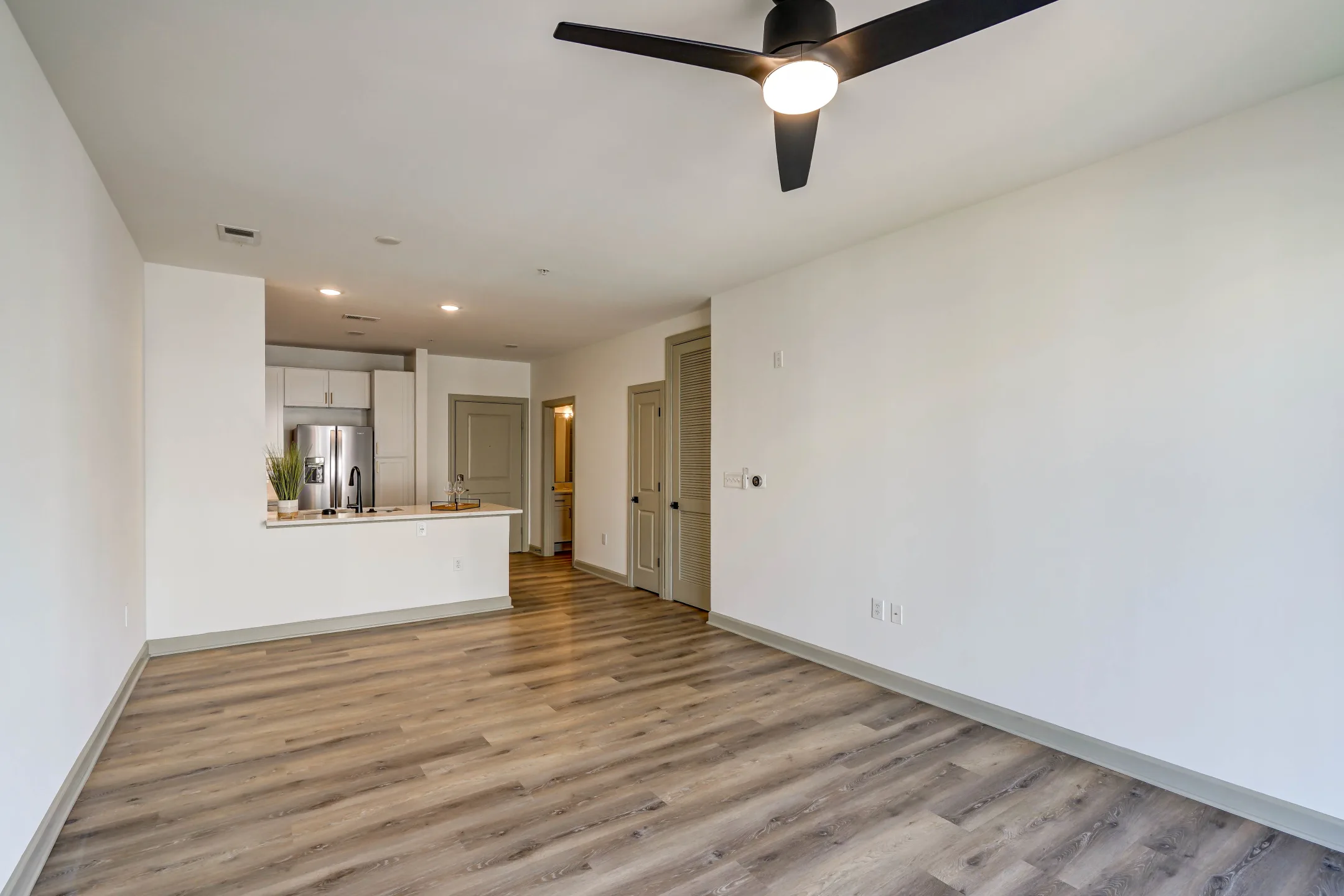 401 Oberlin Apartments at Cameron Village Apartments - Raleigh, NC 27605