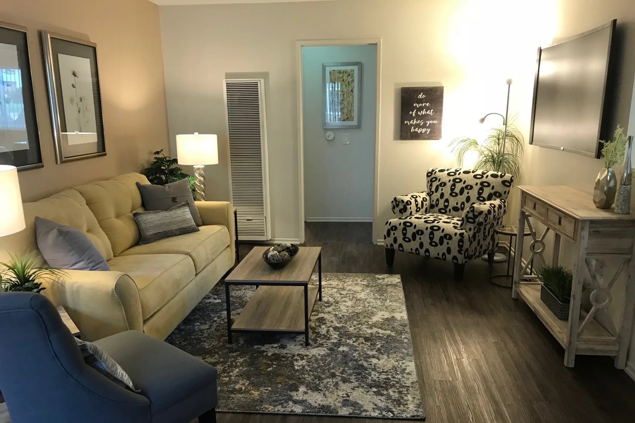 Palm Central South Apartments - Riverside, CA 92506