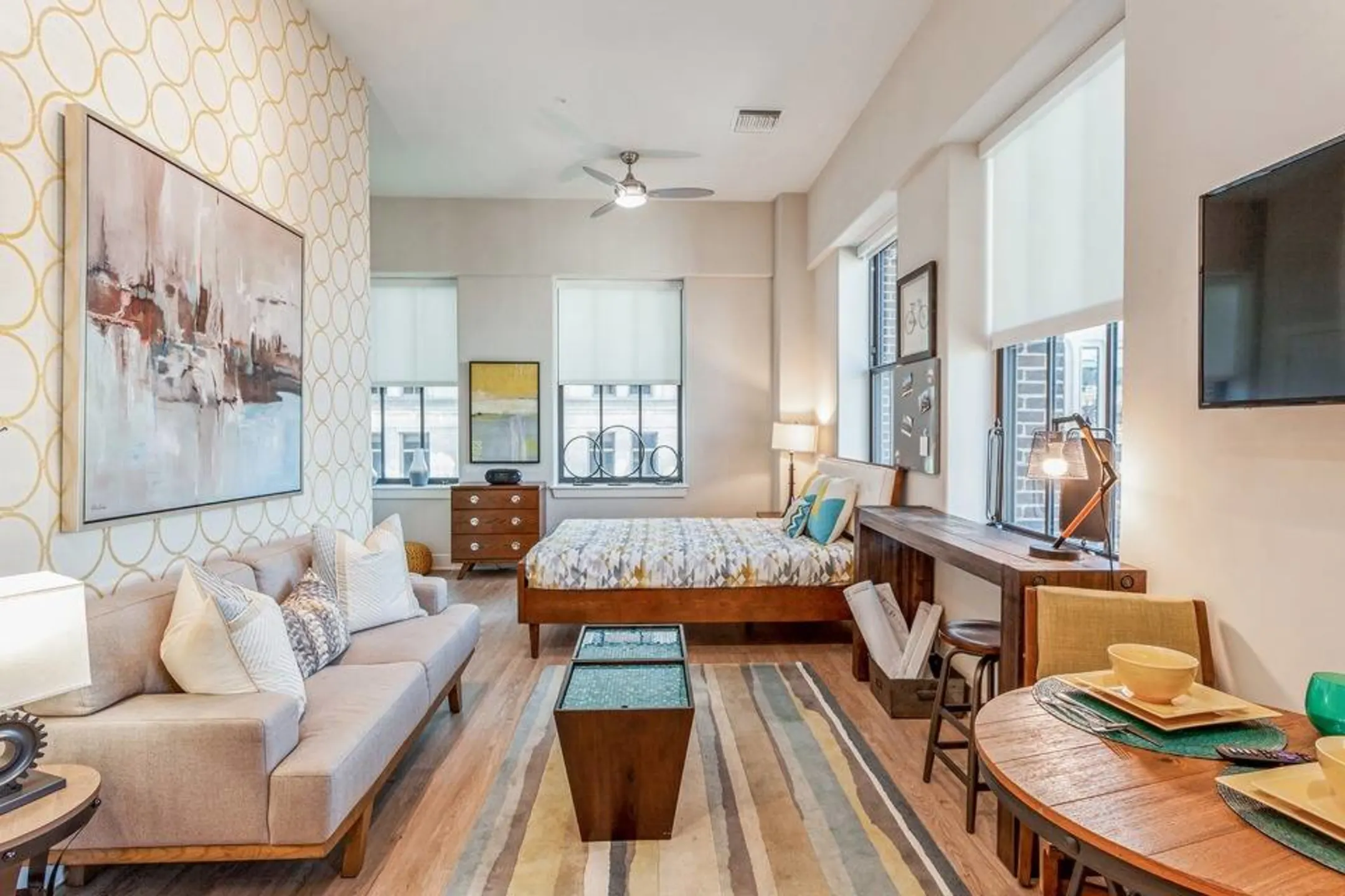 Arrive Inner Harbor 10 Light St Baltimore, MD Apartments for Rent