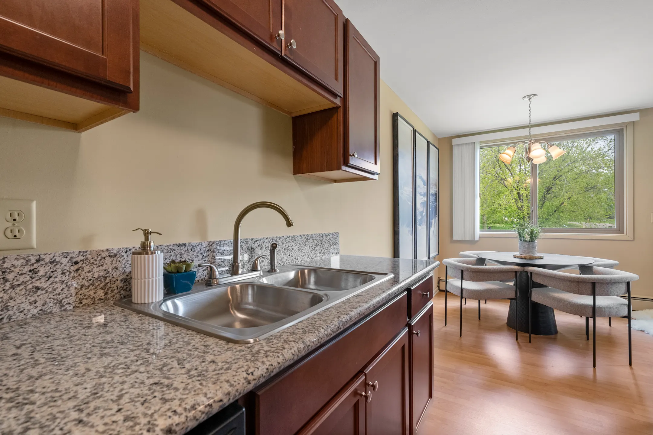 Kitchen - West End Apartments - Golden Valley, MN