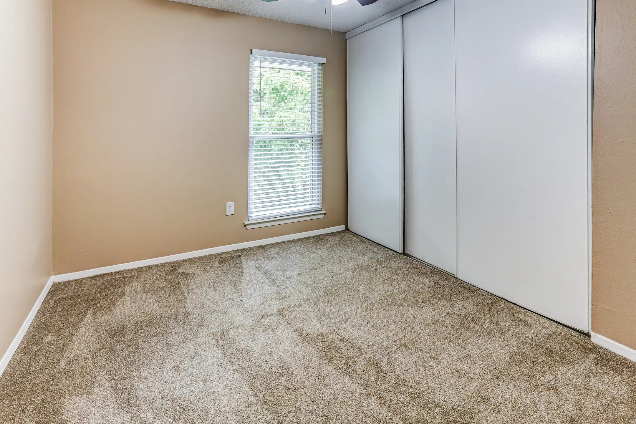 Jefferson Arms Apartments 10390 Jefferson Hwy Baton Rouge, LA