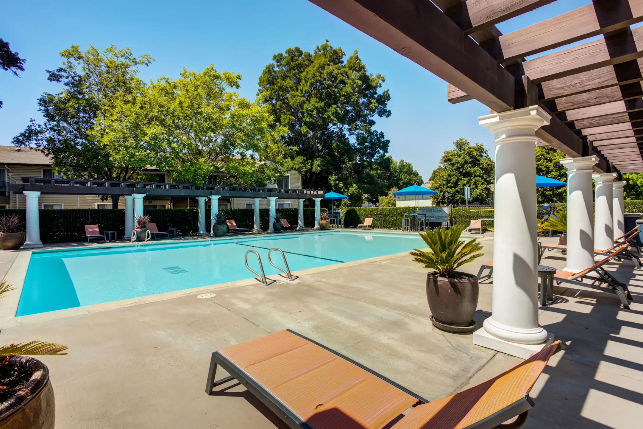 The Woodlands 2025 W El Camino Ave Sacramento, CA Apartments for Rent Rent.