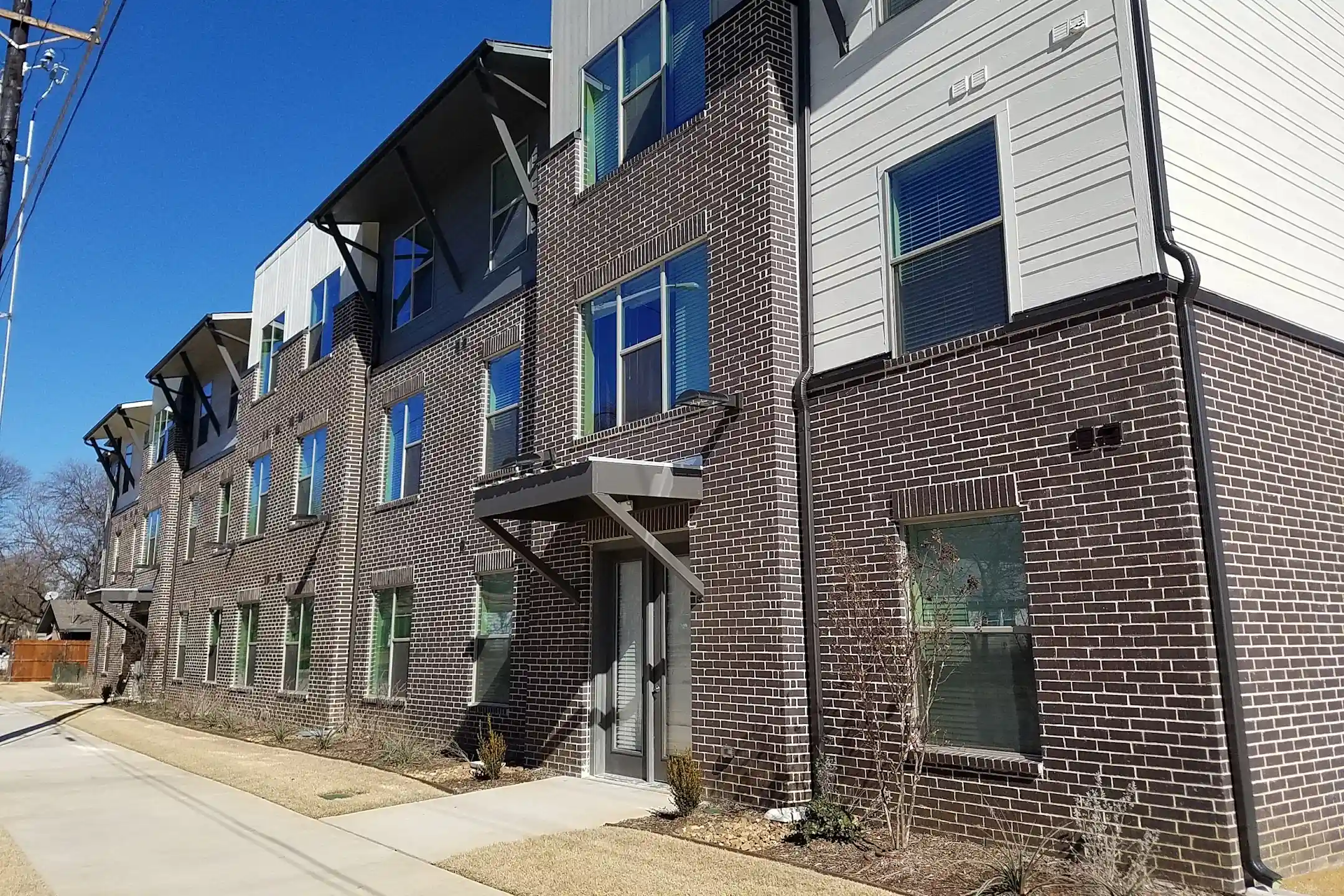 Building - Seven Twelve - Denton, TX