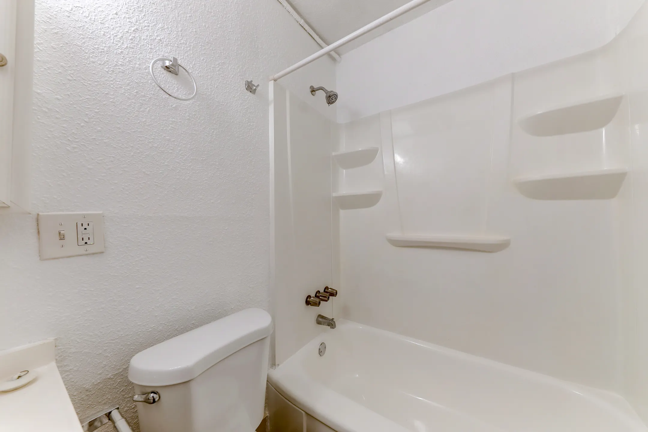 The Milano Apartments 1019 Burwell Street Bremerton, WA Apartments