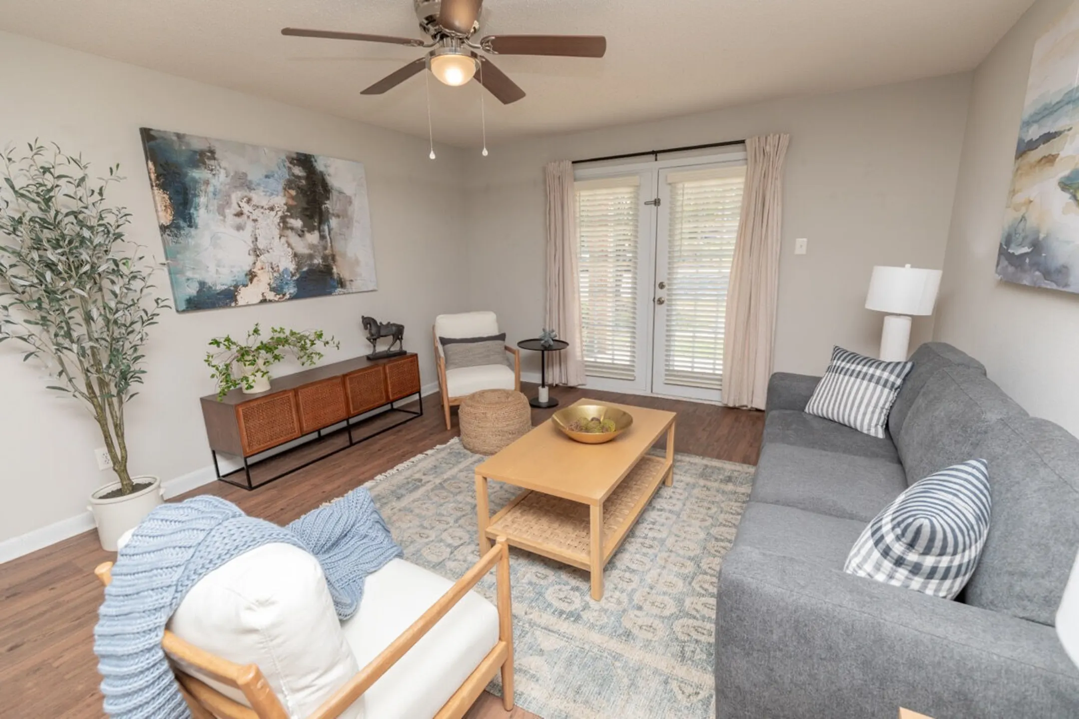 Living Room - Crossings at Pinebrook - Mobile, AL