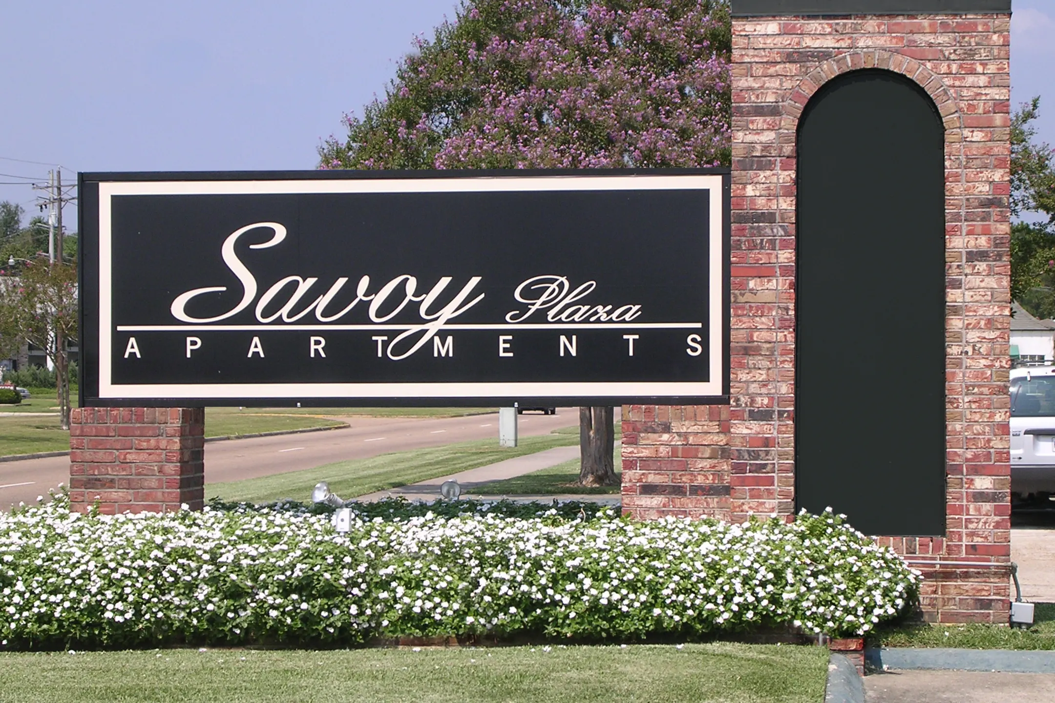 Community Signage - Savoy Plaza - Baton Rouge, LA