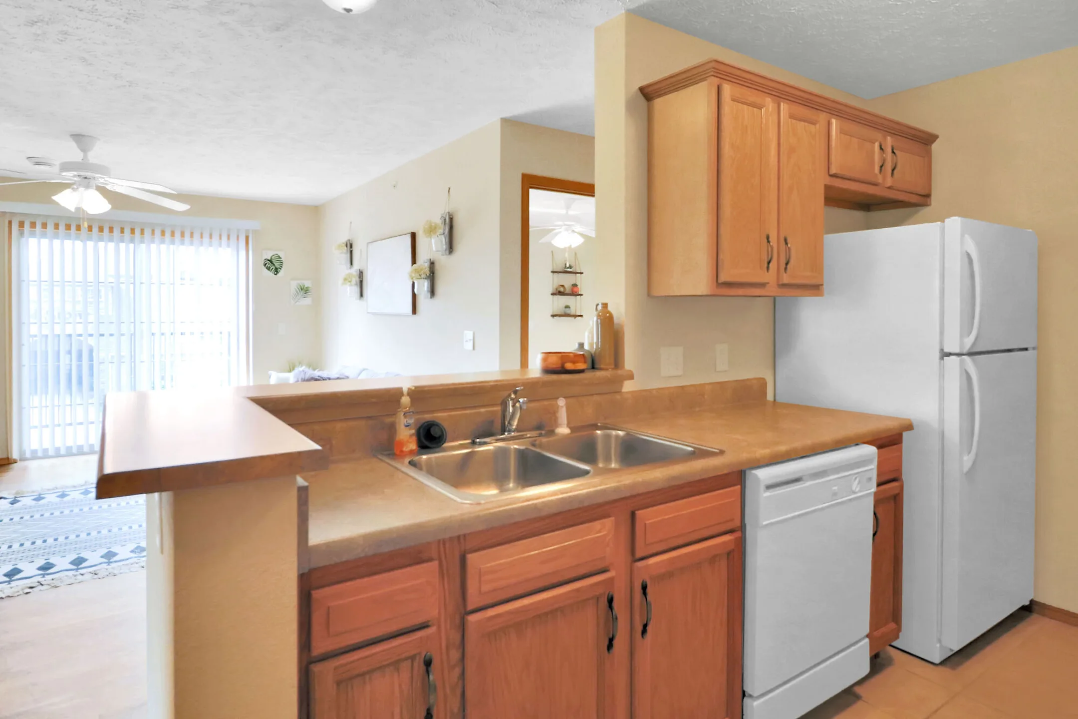 Old Stone Apartments 3246 East Old Stone Road Republic, MO