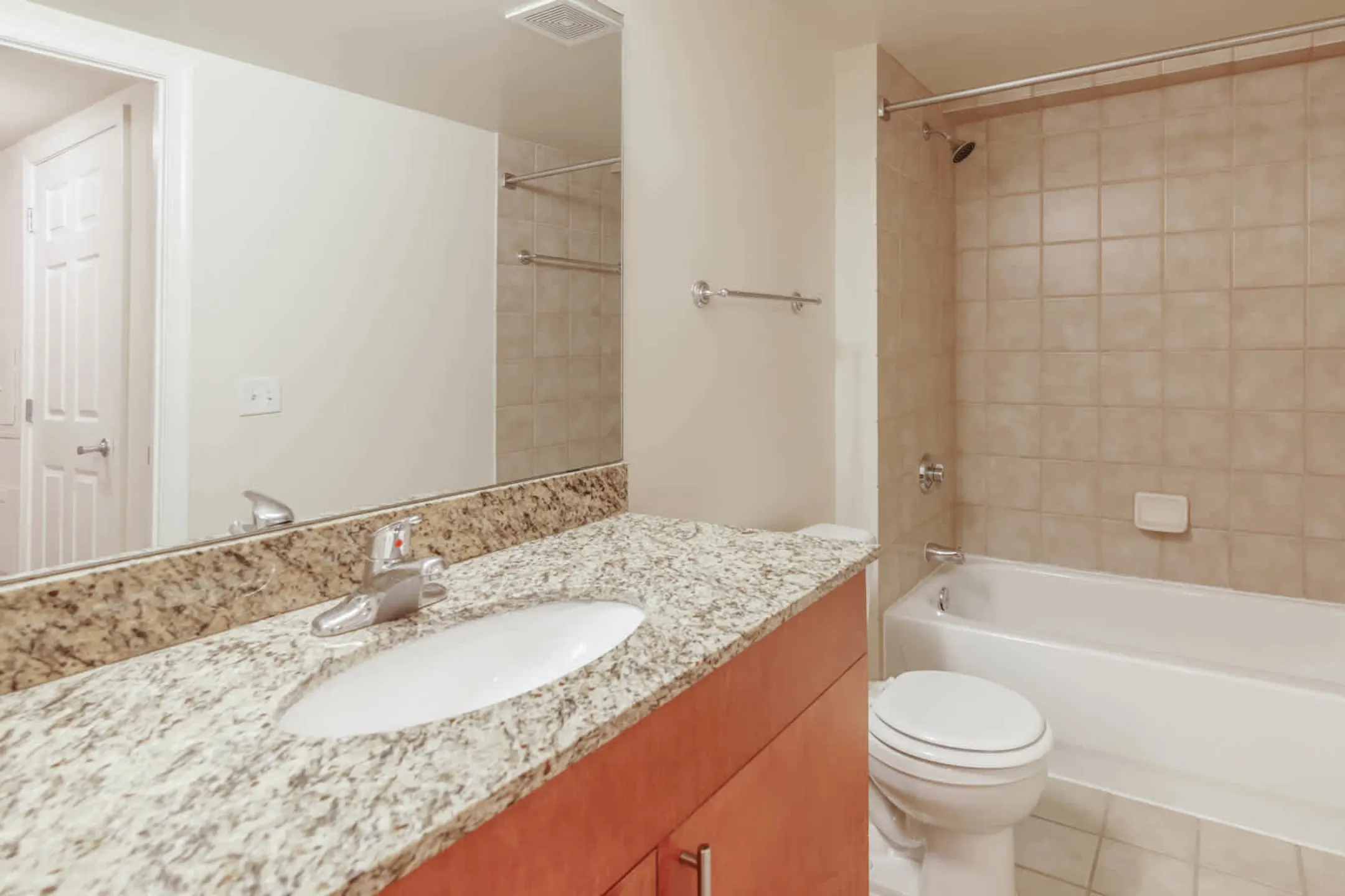 Bathroom - 2400 M - Washington, DC
