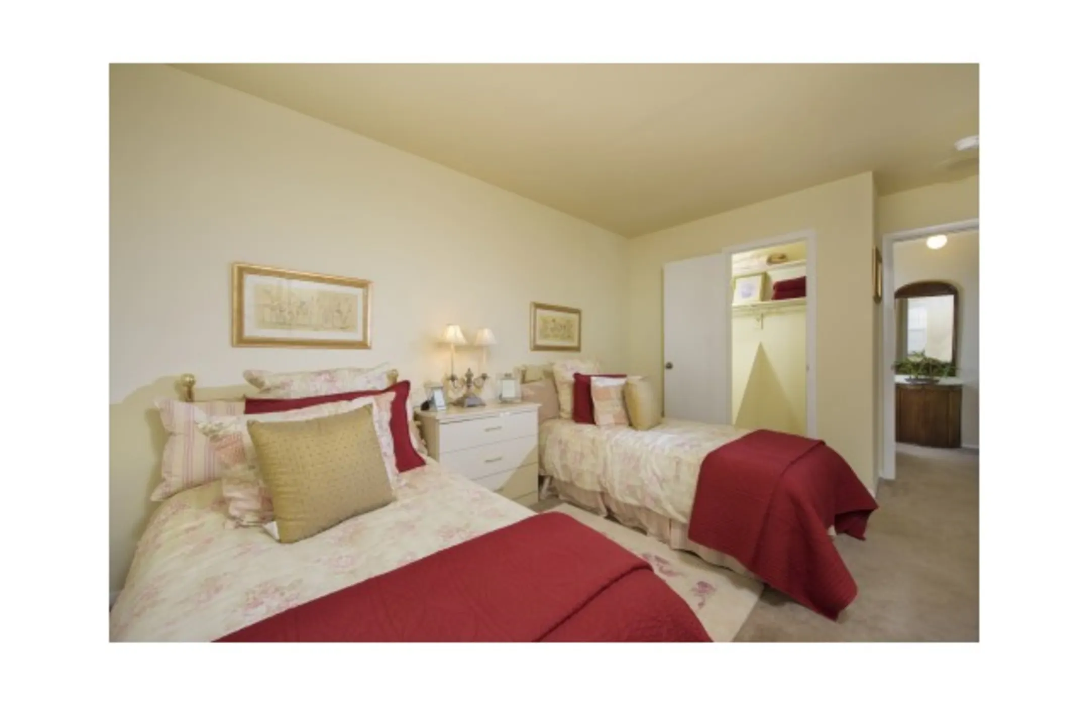 Piney Ridge Townhomes 964a Marimich Ct Sykesville, MD Apartments