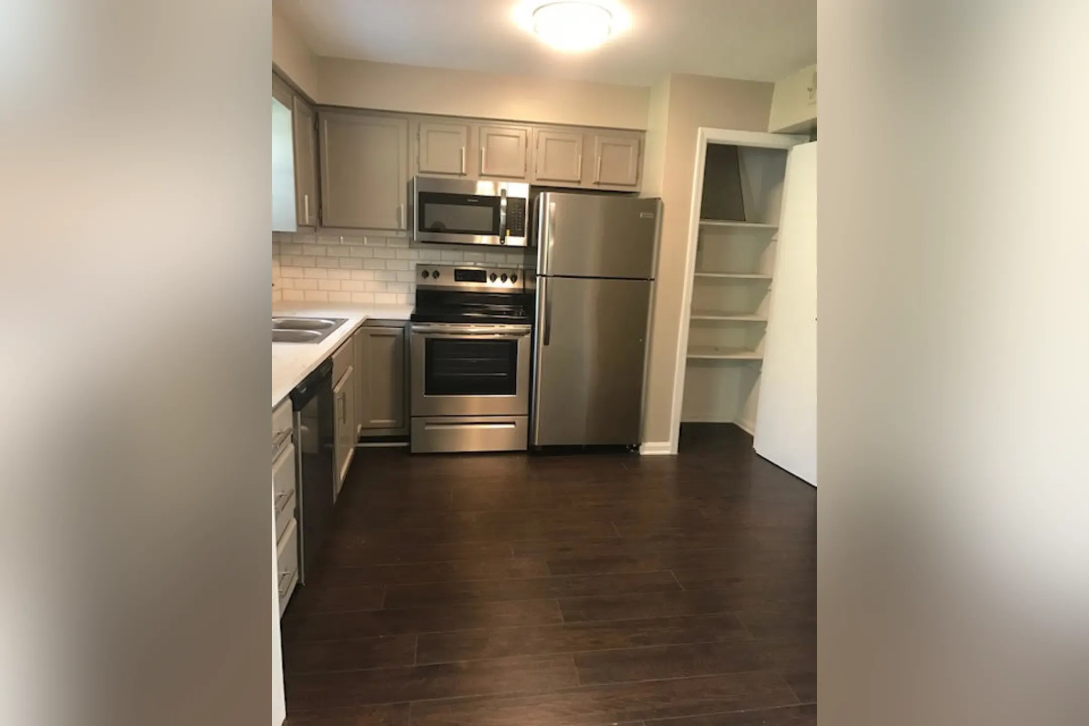 Courtyard Properties Apartments Fort Thomas, KY 41075