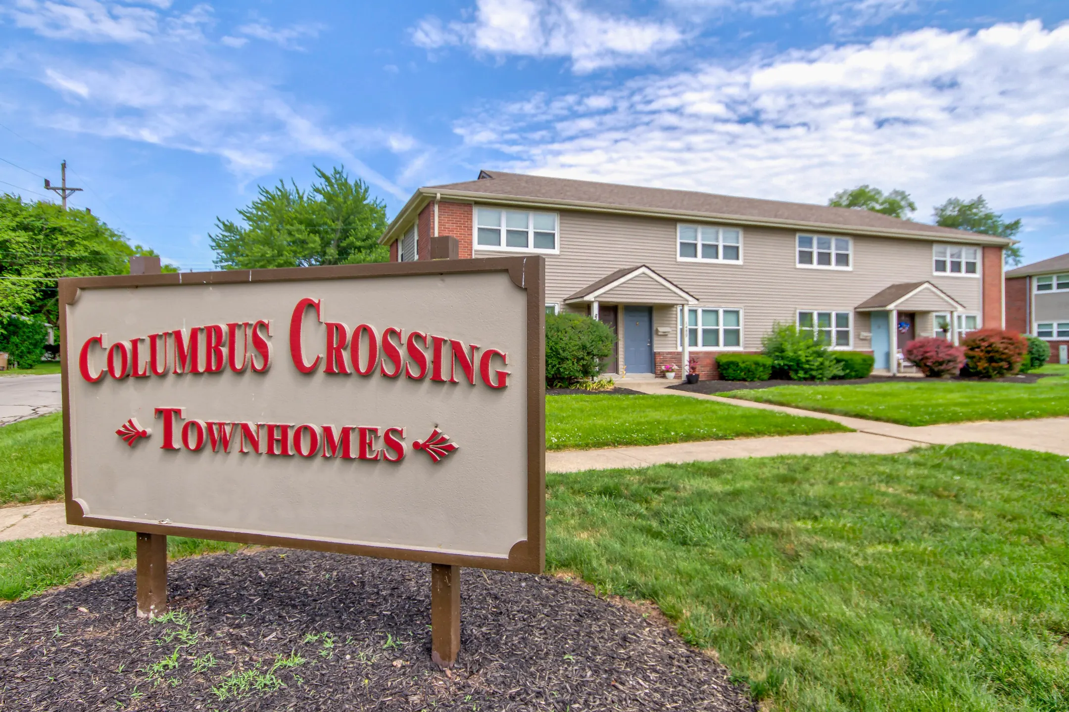 Columbus Crossing Townhomes Apartments Columbus, IN 47201