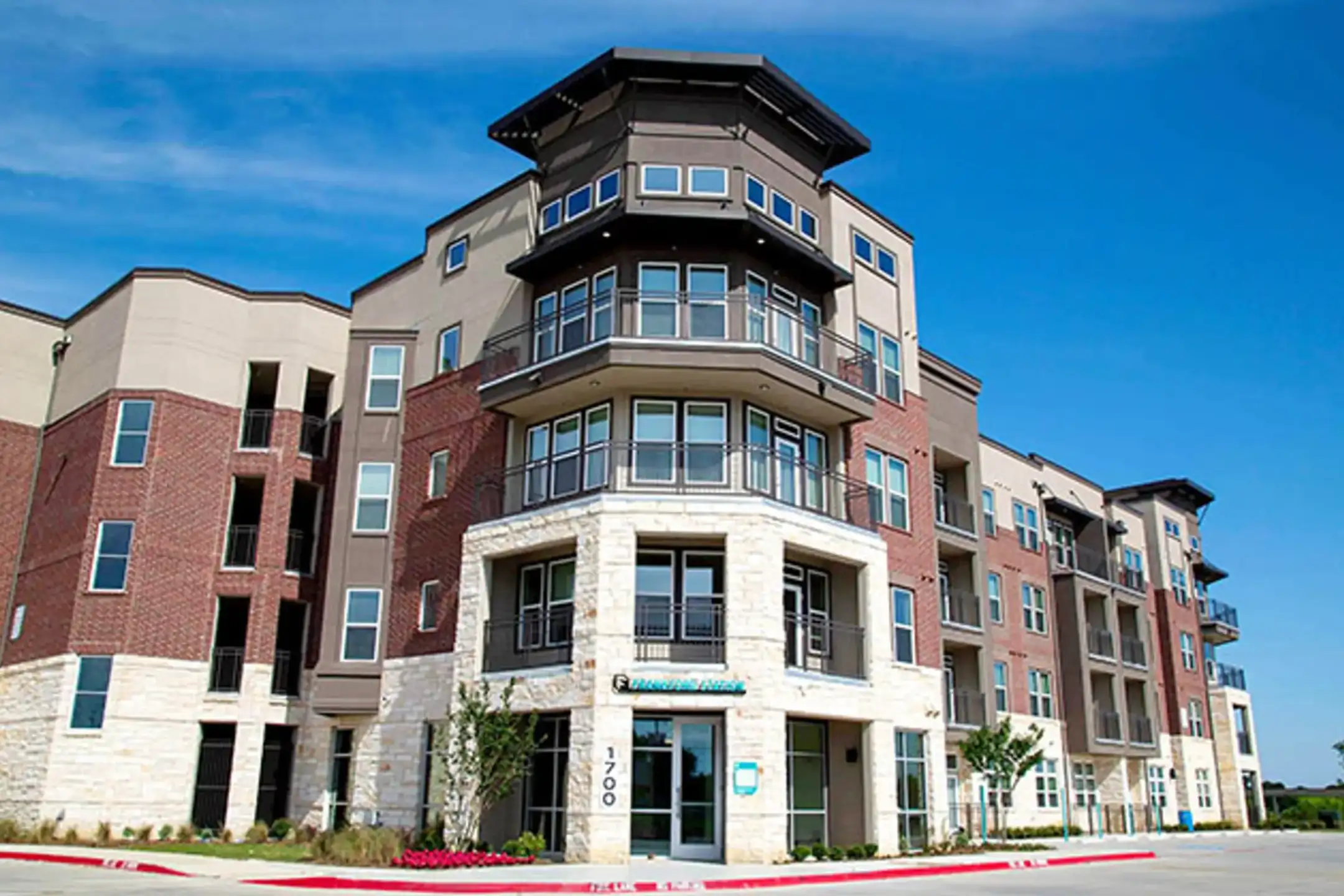 Frankford Station 1700 W Frankford Rd Carrollton, TX Apartments for