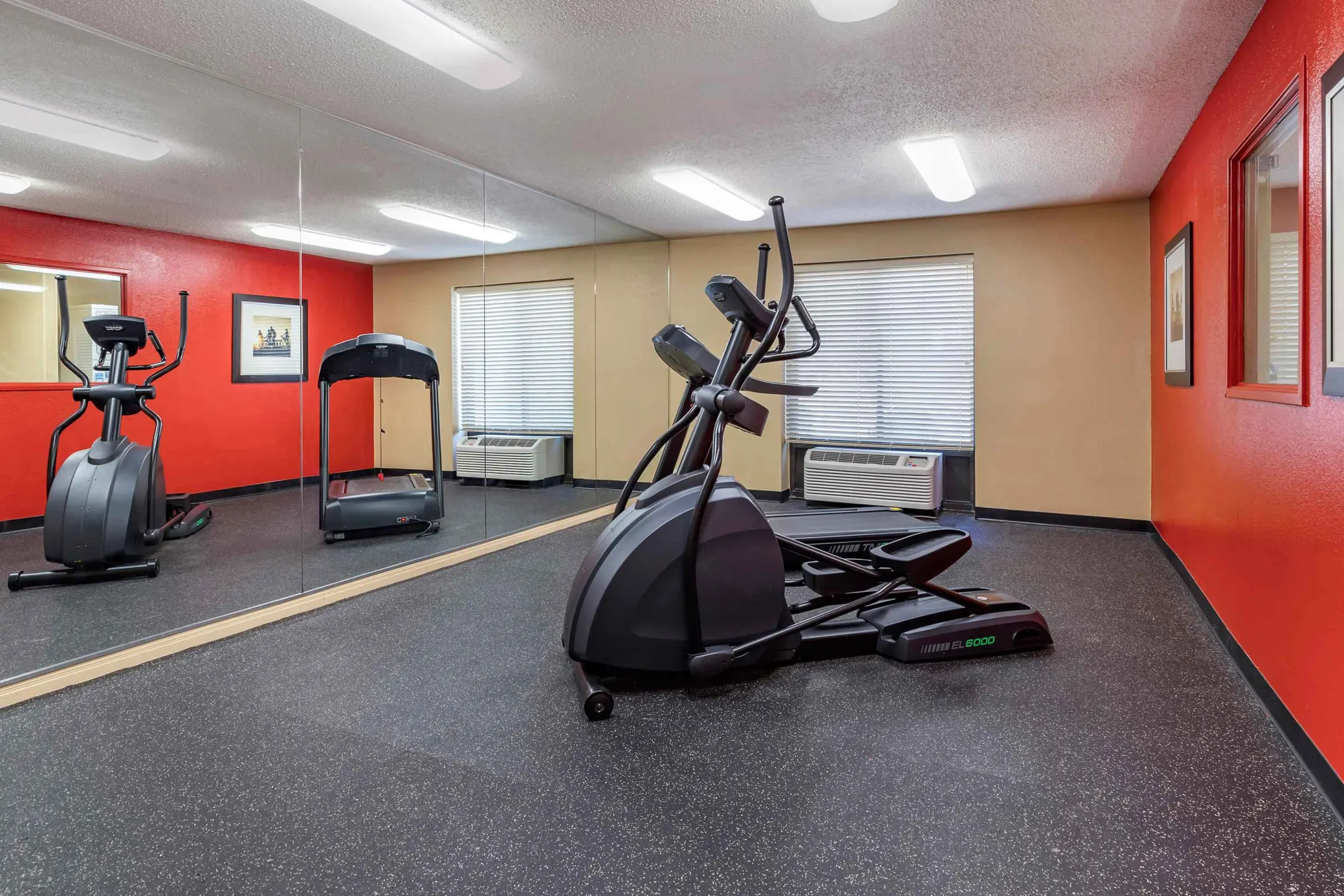 Fitness Weight Room - Furnished Studio - San Antonio - Colonnade - Medical - San Antonio, TX