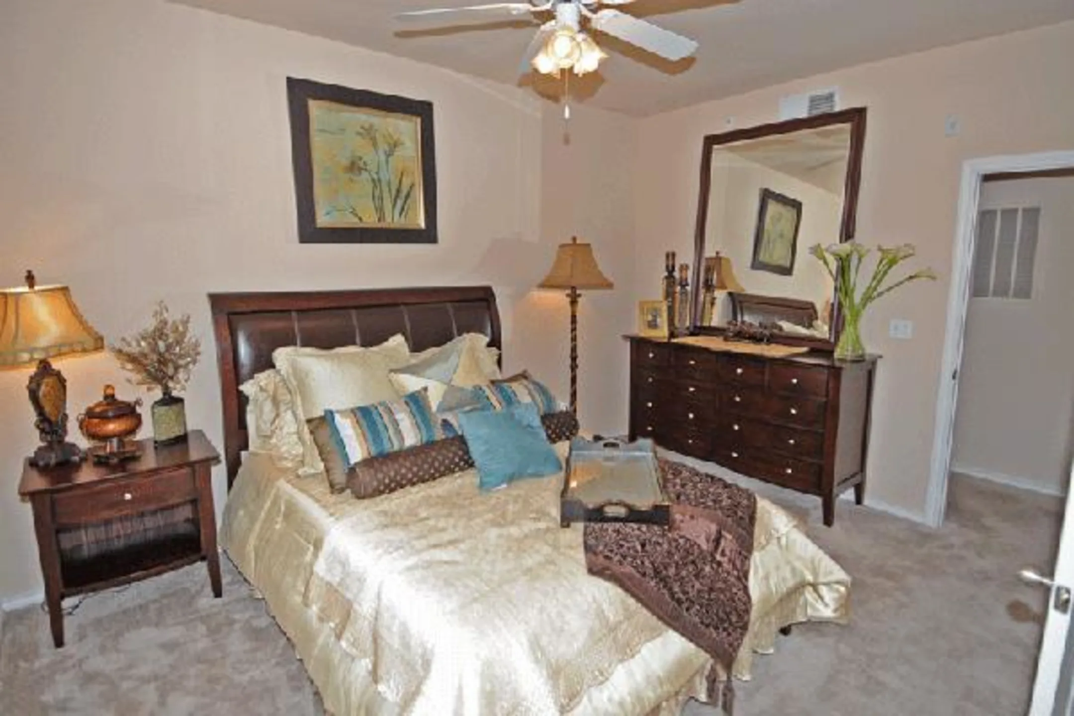 The Residences at Earl Campbell Apartments Tyler, TX 75701