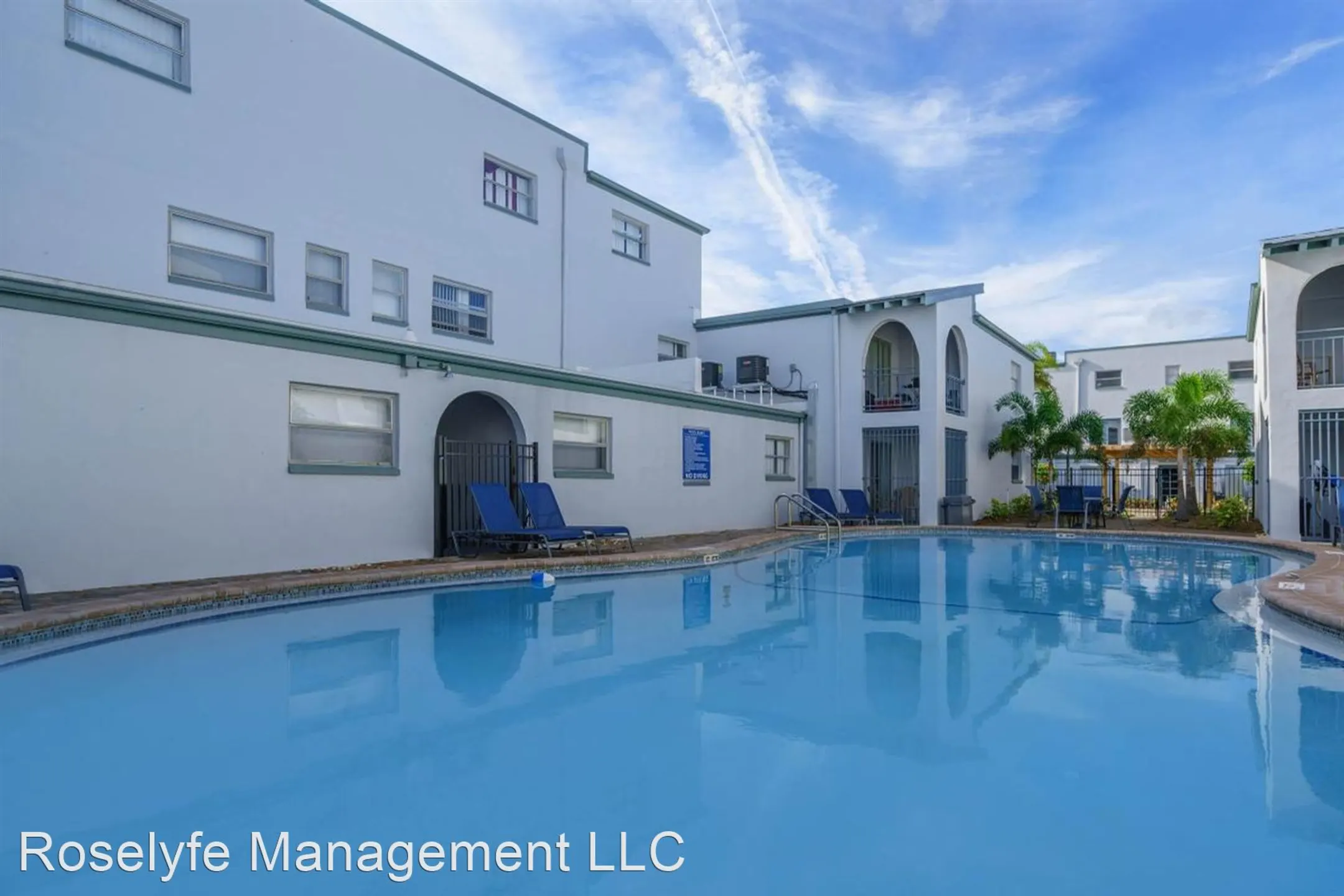 Pool - The Madeira - Saint Petersburg, FL