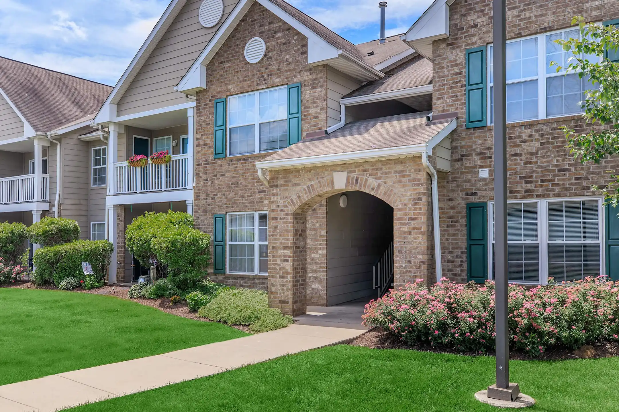 Waterford Nevillewood 1900 Tee Ct Presto, PA Apartments for Rent