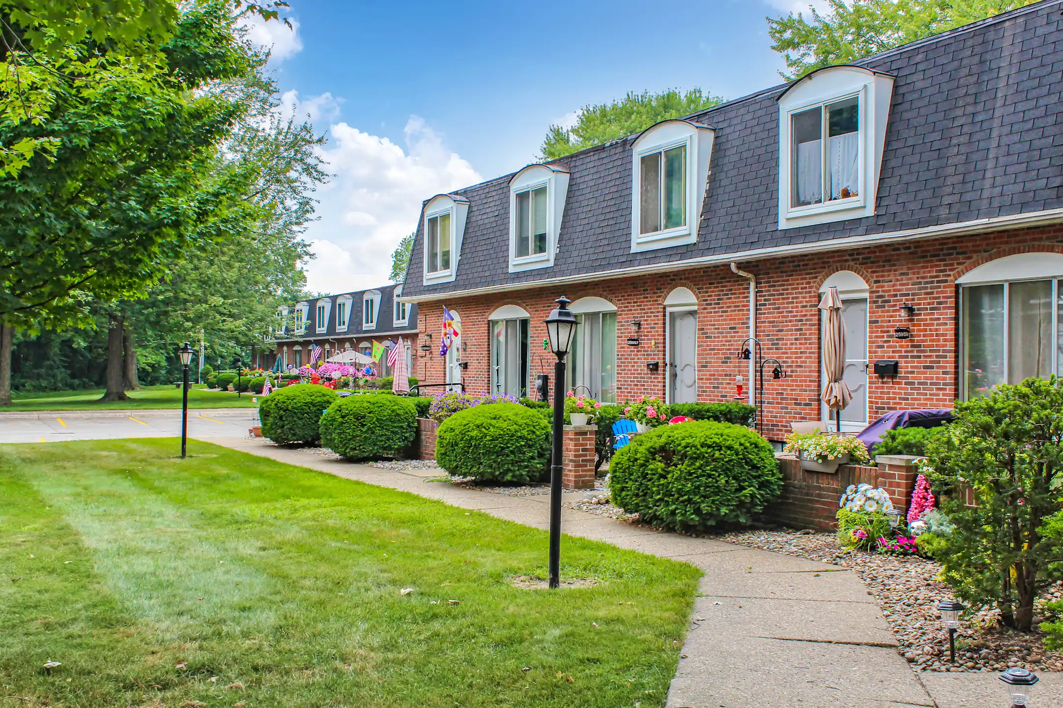 Continental Plaza 25834 Continental Cir Taylor, MI Apartments for Rent Rent.