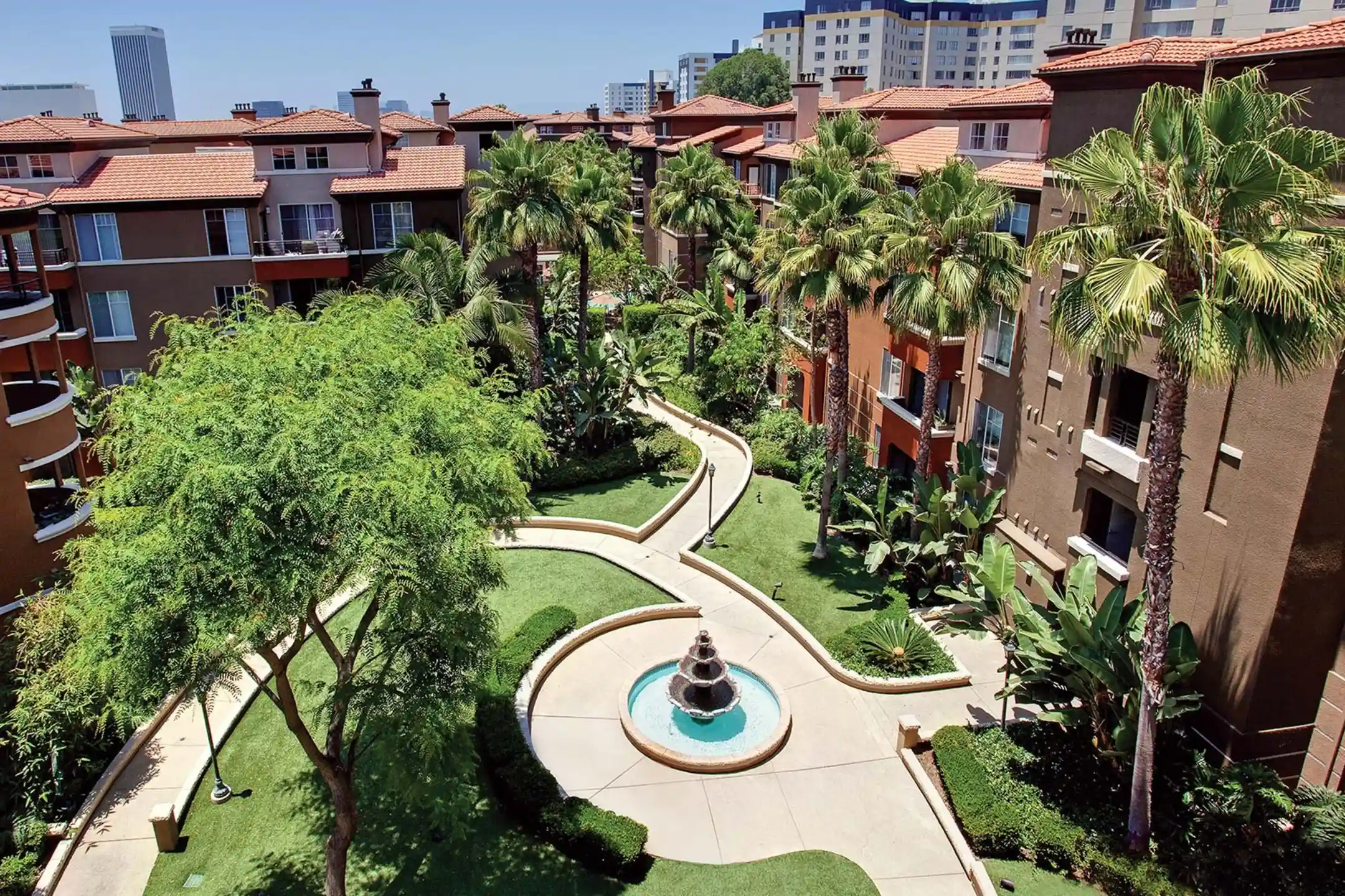 Villas at Park La Brea Apartments 5555 W 6th St Los Angeles, CA