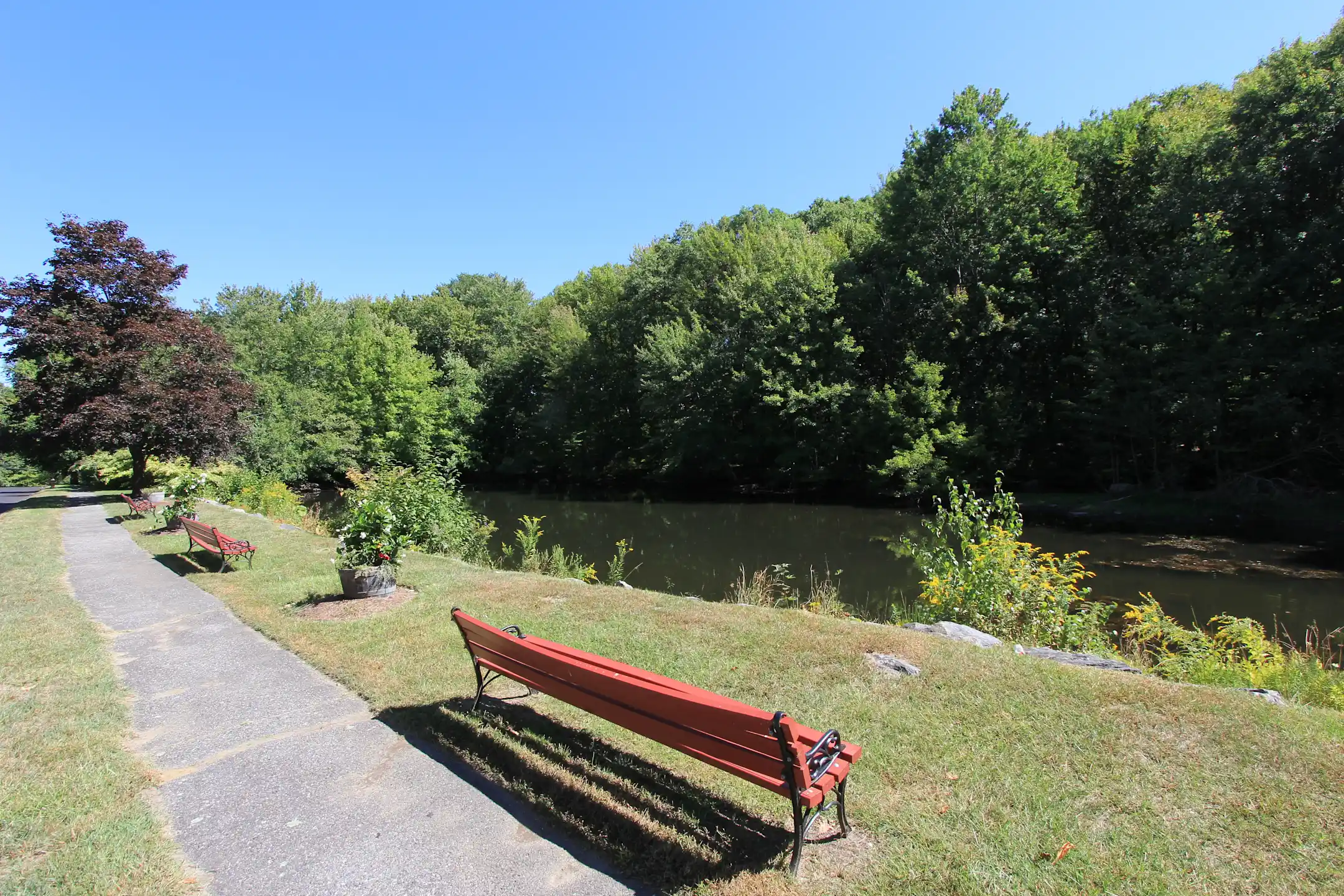 Redwood Hills Apartments Worcester, MA 01604