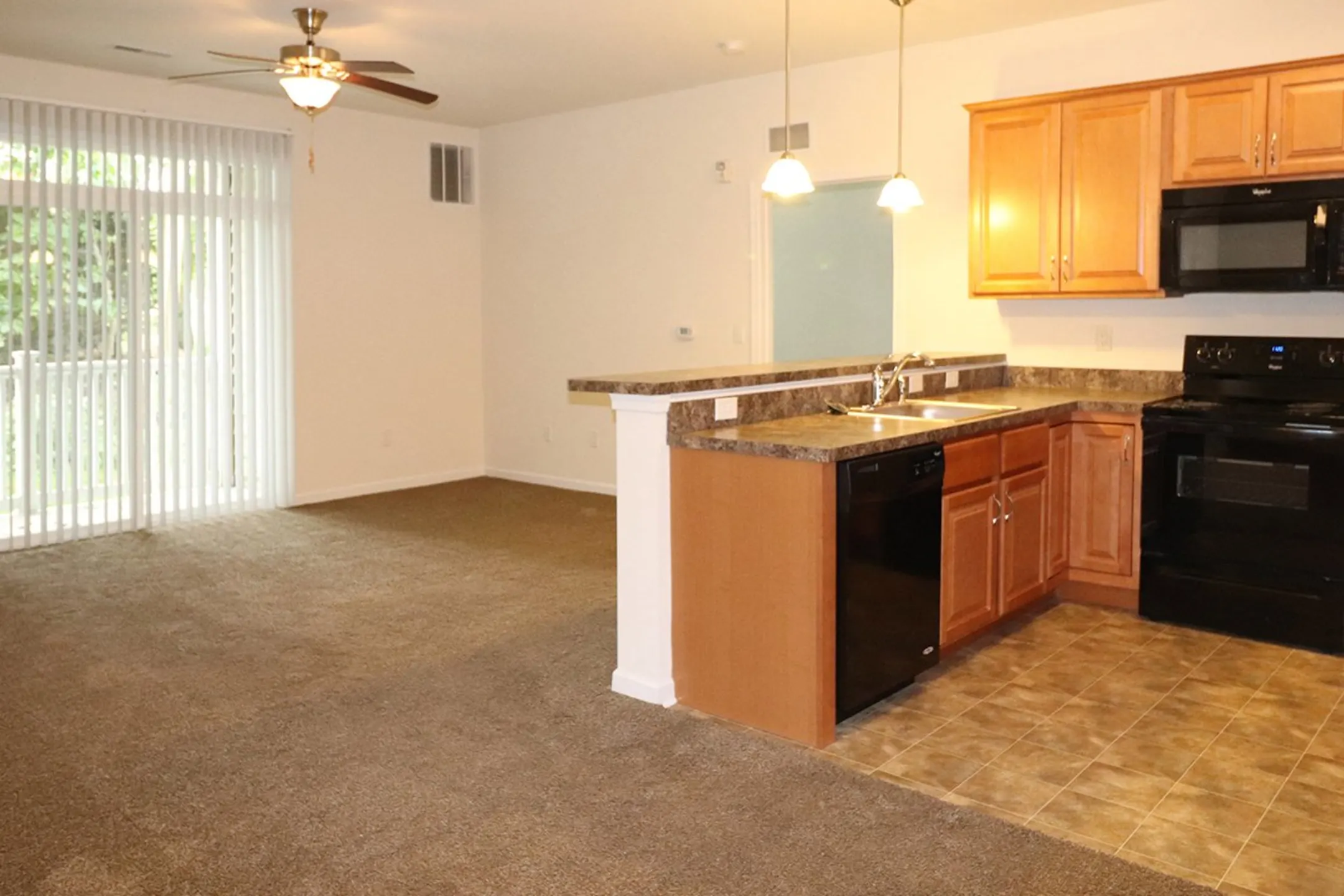 Glenbrook East Apartments 26 Waverly Dr Stroudsburg, PA Apartments