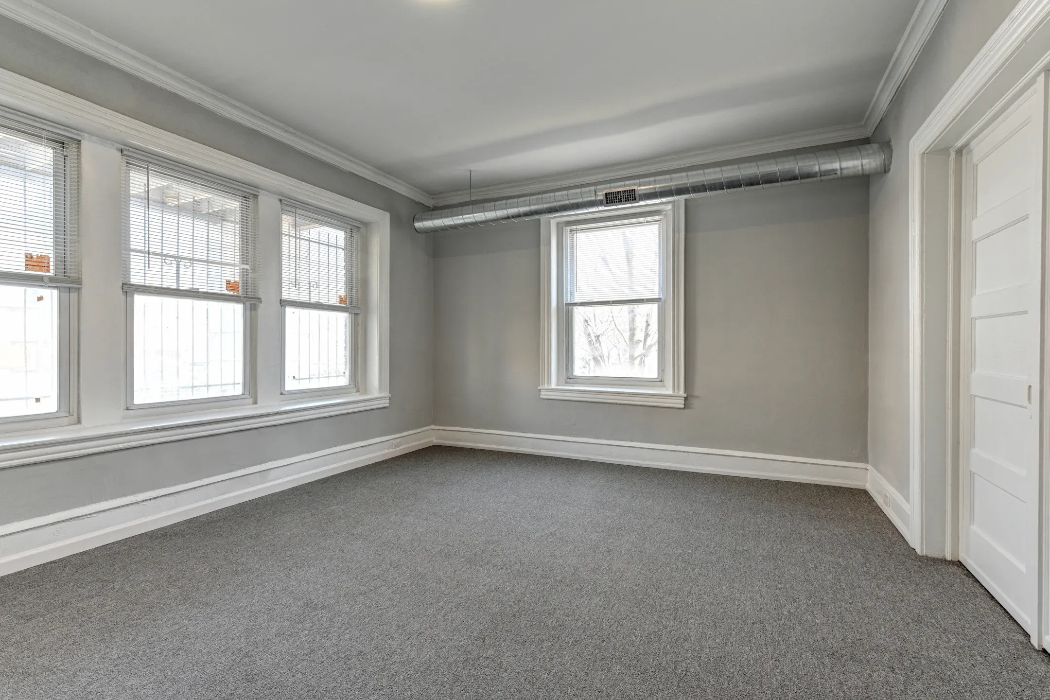 Living Room - Walnut Apartments - Philadelphia, PA