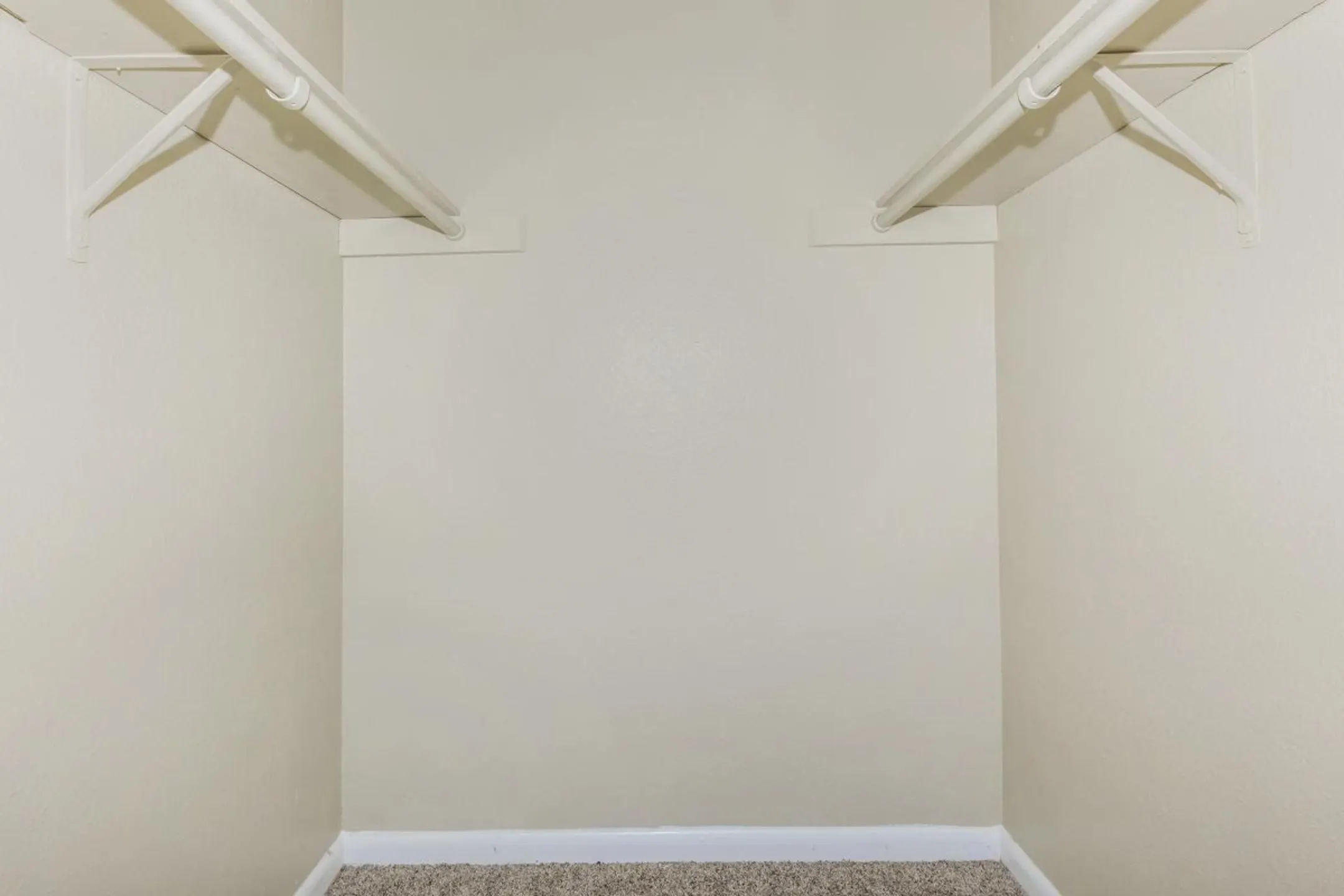 Brentwood Apartments 510 That Way St Lake Jackson, TX Apartments