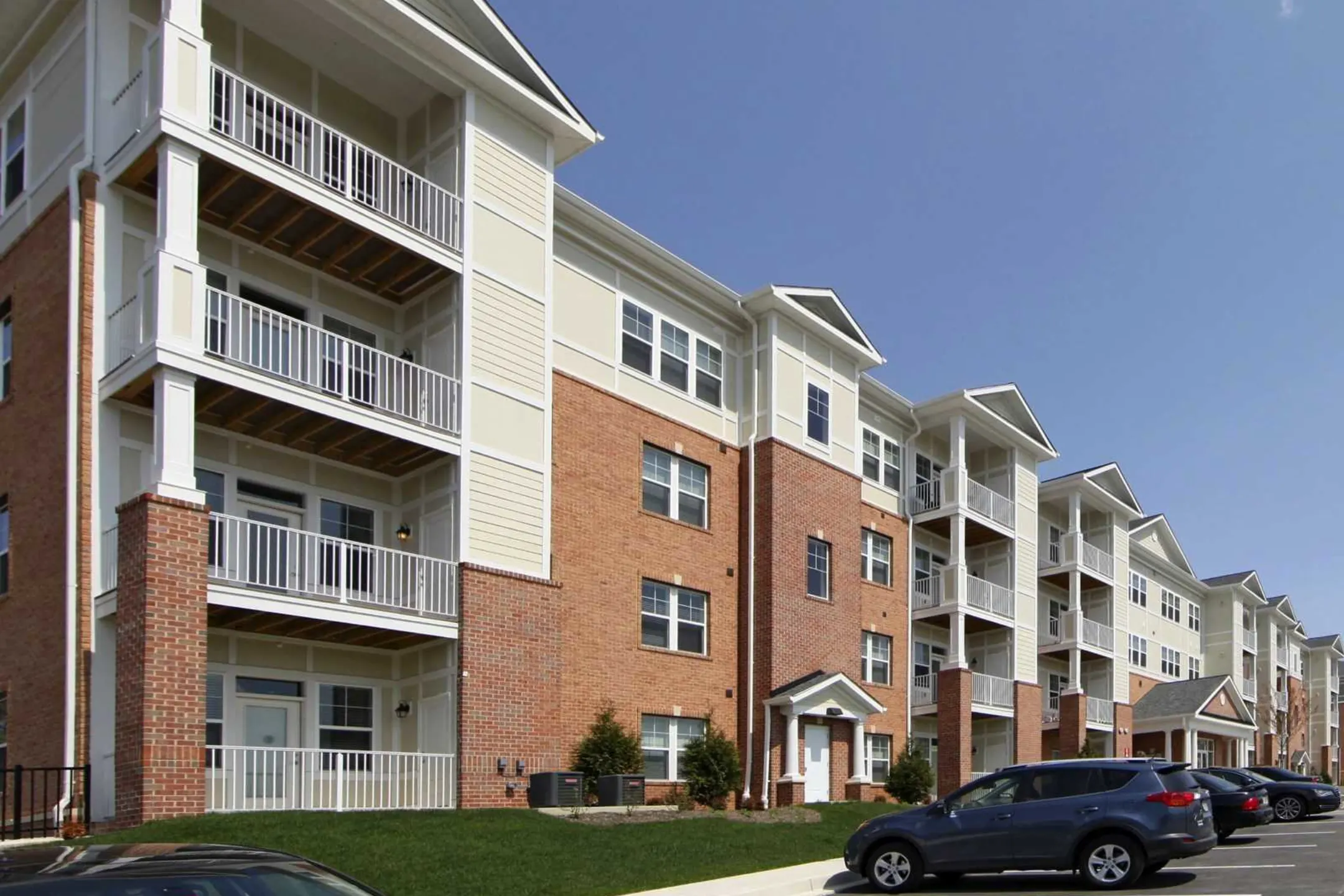 Building - Oakmont Village Apartments - Ellicott City, MD