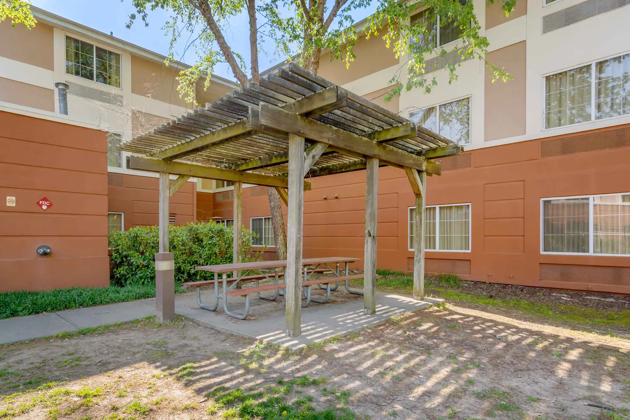 Furnished Studio Atlanta Perimeter Peachtree Dunwoody Apartments