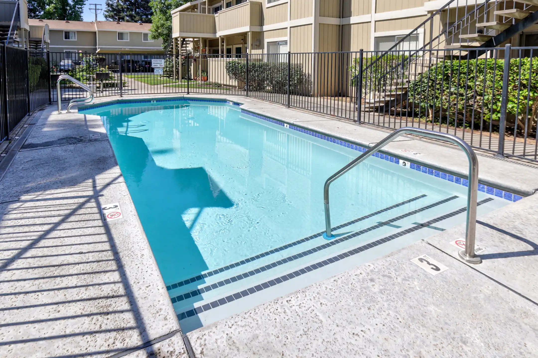 Pool - Cobble Creek - Carmichael, CA