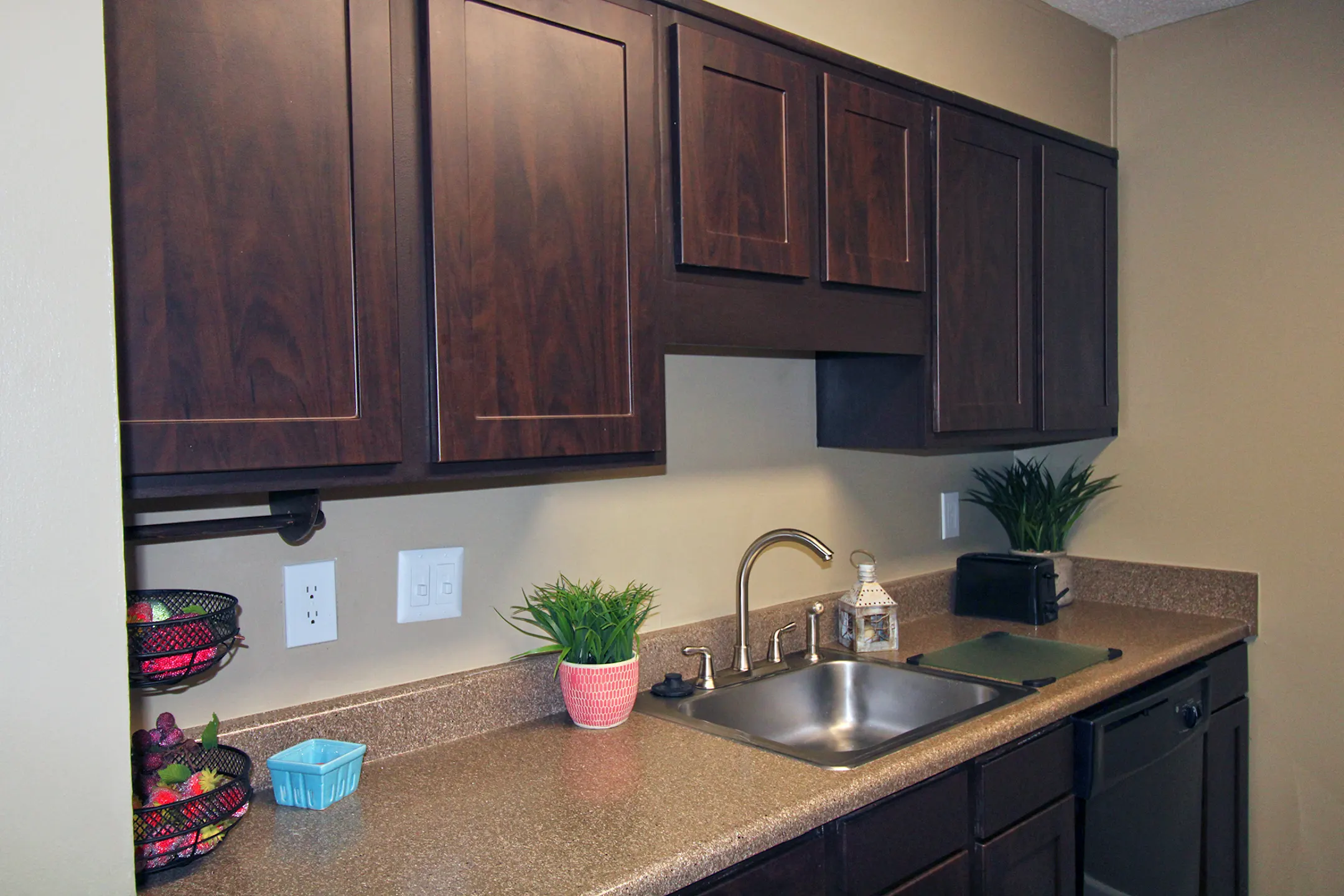 Fieldcrest Apartments - Dothan, AL