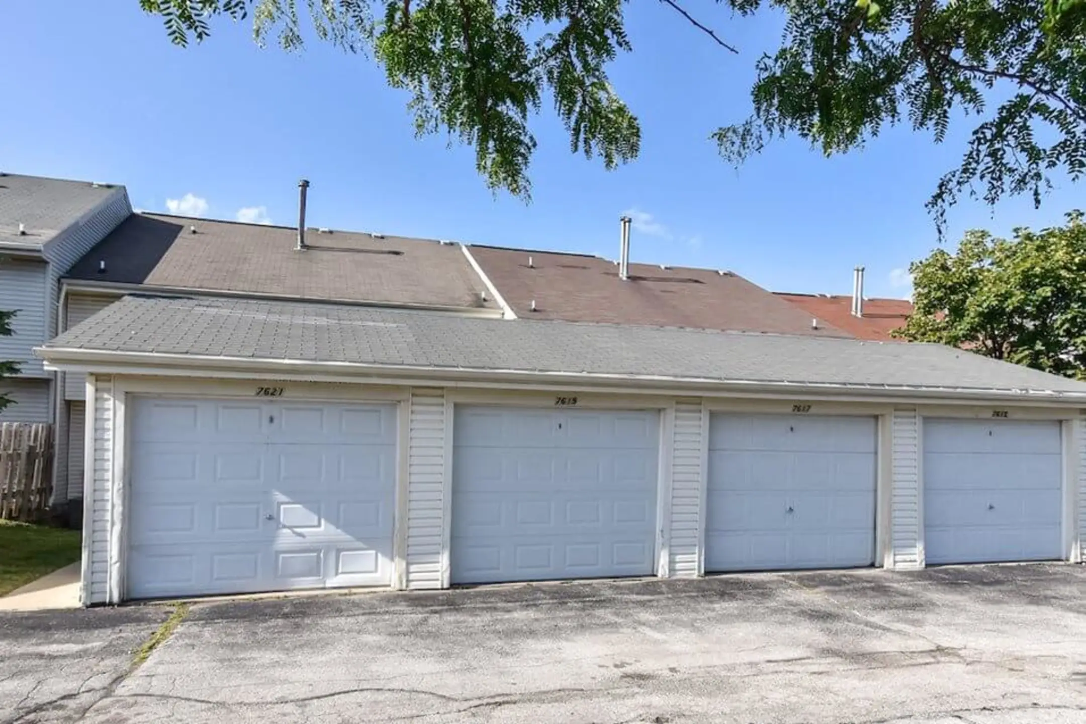 Glenbrook Apartments Apartments Milwaukee, WI 53223