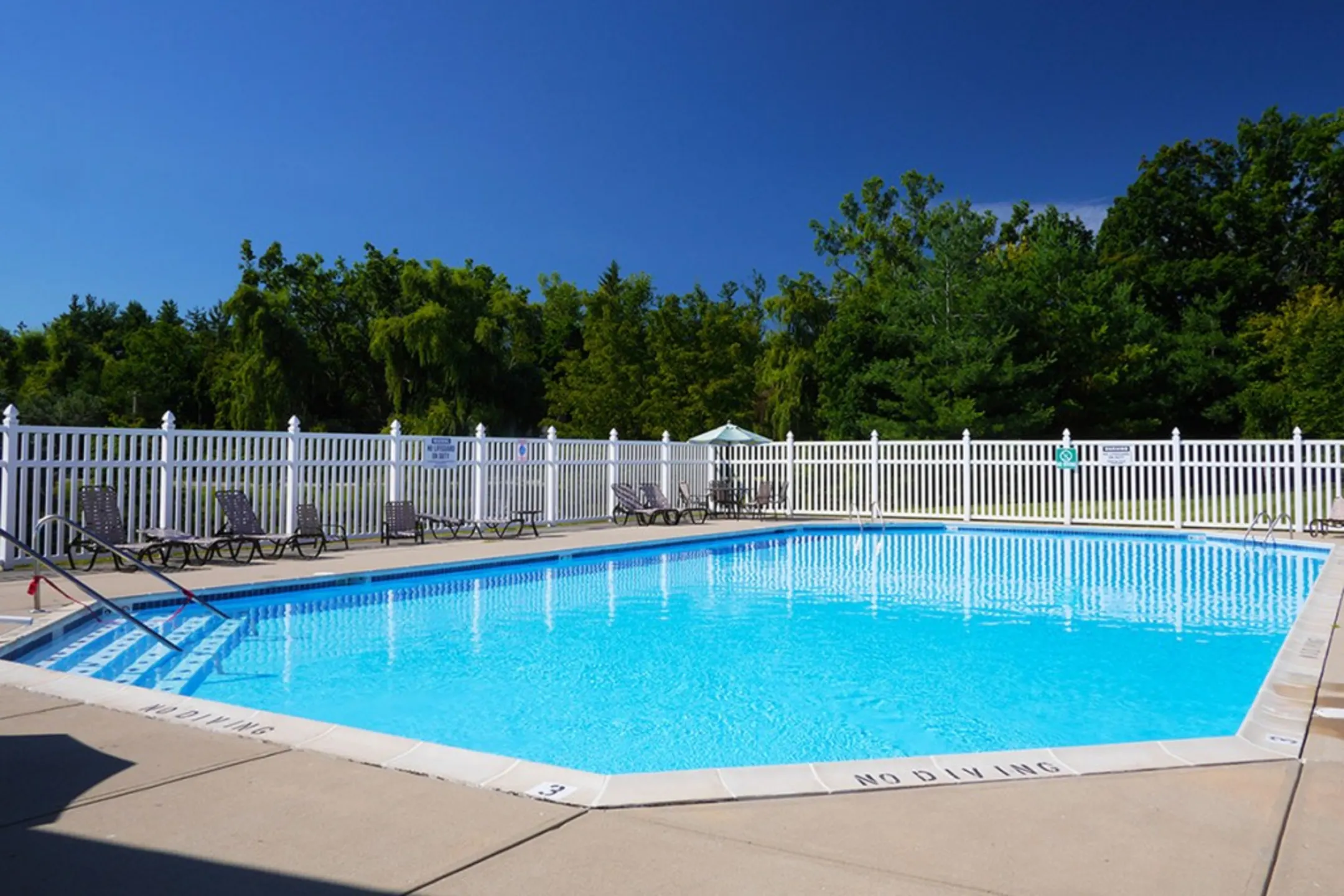 Four Seasons Apartments 1268 W Clark Rd Dewitt, MI Apartments for