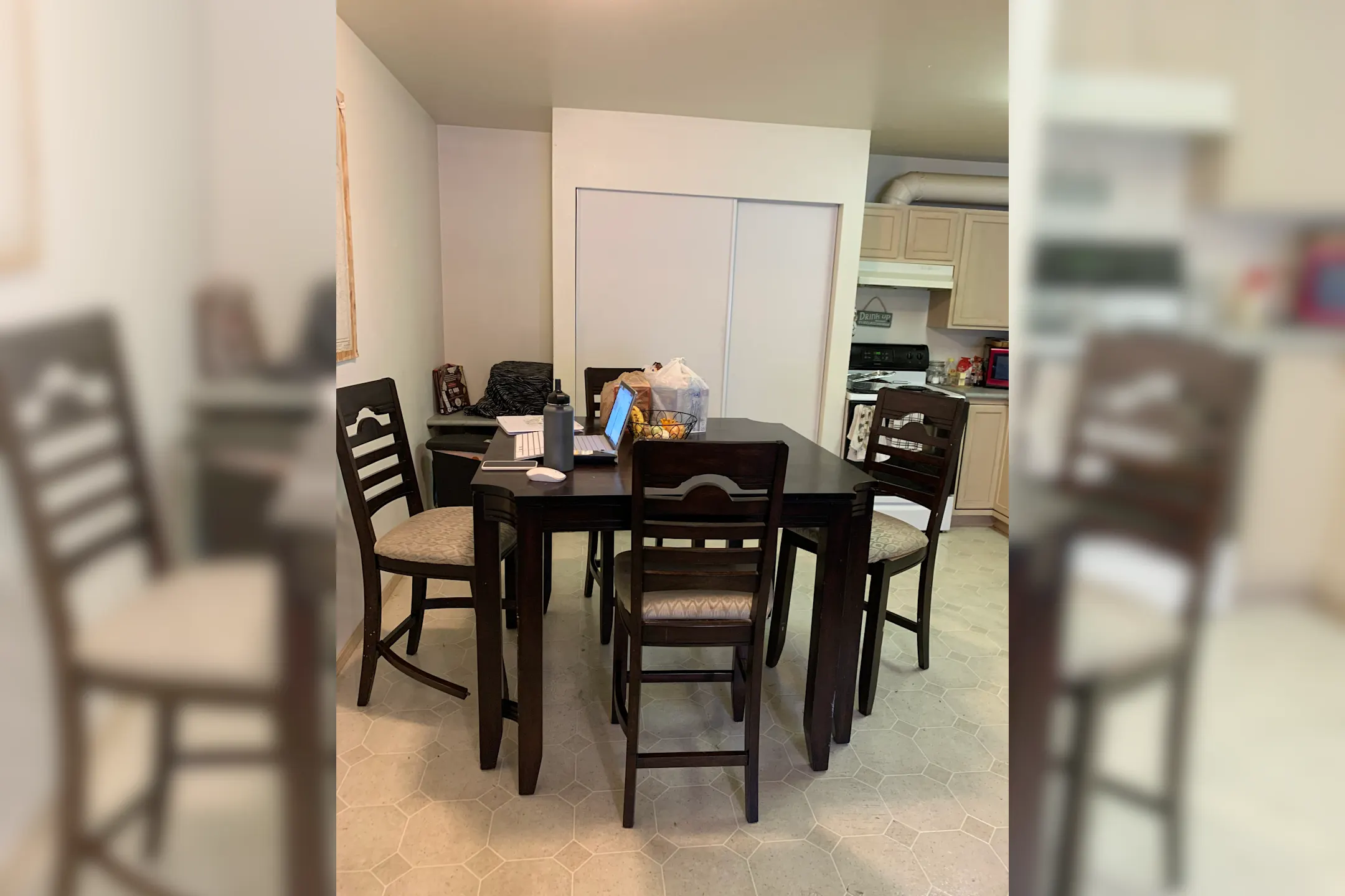 New England Apartments 2516 Douglas Ave Bellingham, WA Apartments